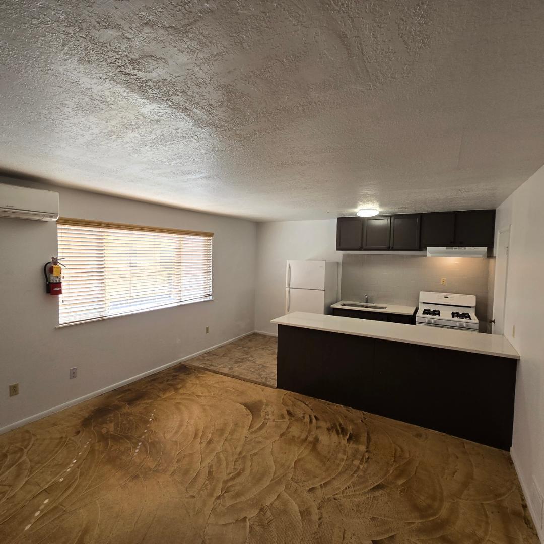 358 Pueblo Solano Road NW 6, Los Ranchos, New Mexico 87107, 1 Bedroom Bedrooms, ,1 BathroomBathrooms,Residential Lease,For Rent,358 Pueblo Solano Road NW 6,1059562