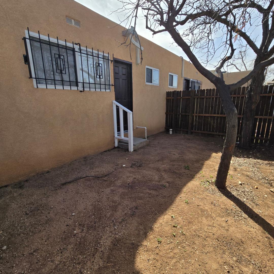 358 Pueblo Solano Road NW 6, Los Ranchos, New Mexico 87107, 1 Bedroom Bedrooms, ,1 BathroomBathrooms,Residential Lease,For Rent,358 Pueblo Solano Road NW 6,1059562