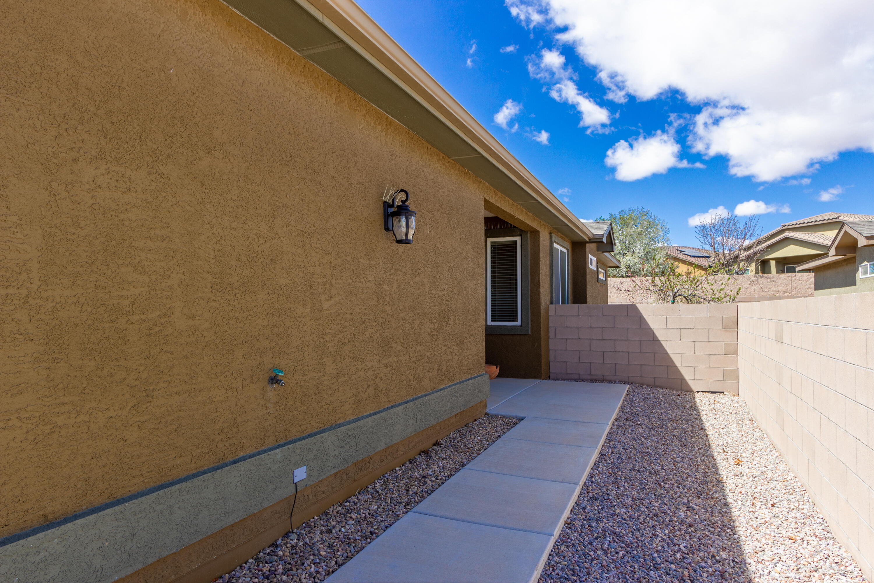 120 Rio Chama Circle SW, Los Lunas, New Mexico 87031, 2 Bedrooms Bedrooms, ,2 BathroomsBathrooms,Residential,For Sale,120 Rio Chama Circle SW,1059573