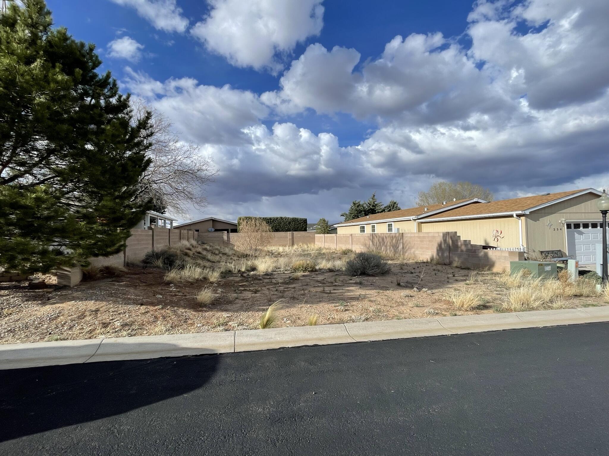 236 Sunrise Bluffs Drive, Belen, NM 