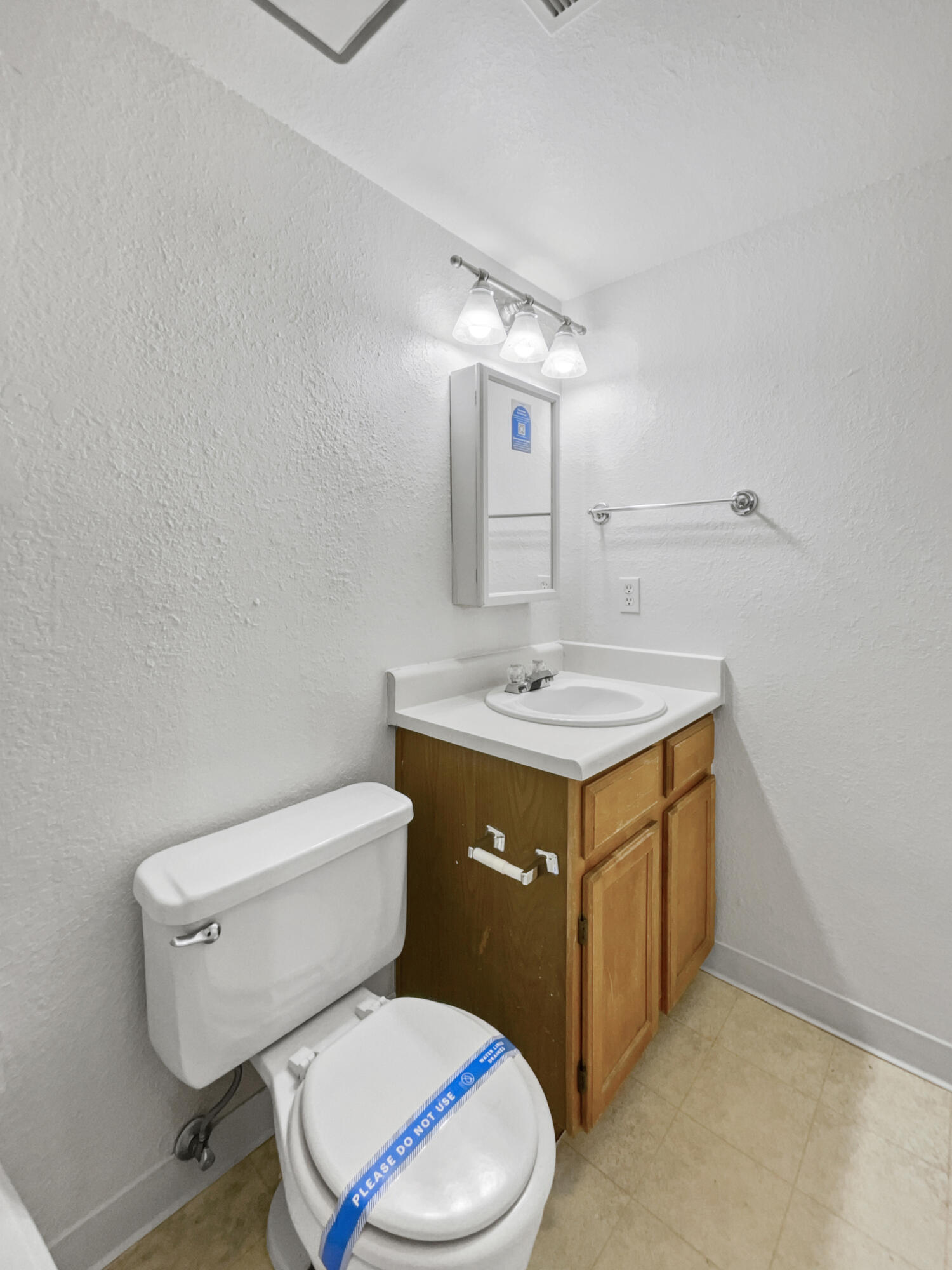 3301 Monroe Street NE C26, Albuquerque, New Mexico 87110, 2 Bedrooms Bedrooms, ,3 BathroomsBathrooms,Residential,For Sale,3301 Monroe Street NE C26,1059613