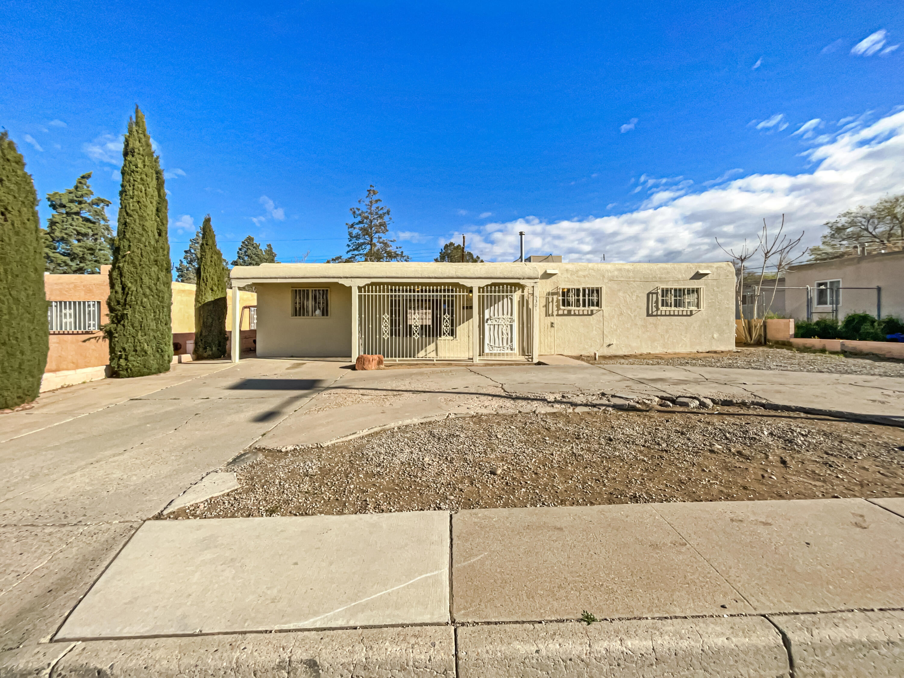 5301 Candelaria Road NE, Albuquerque, NM 