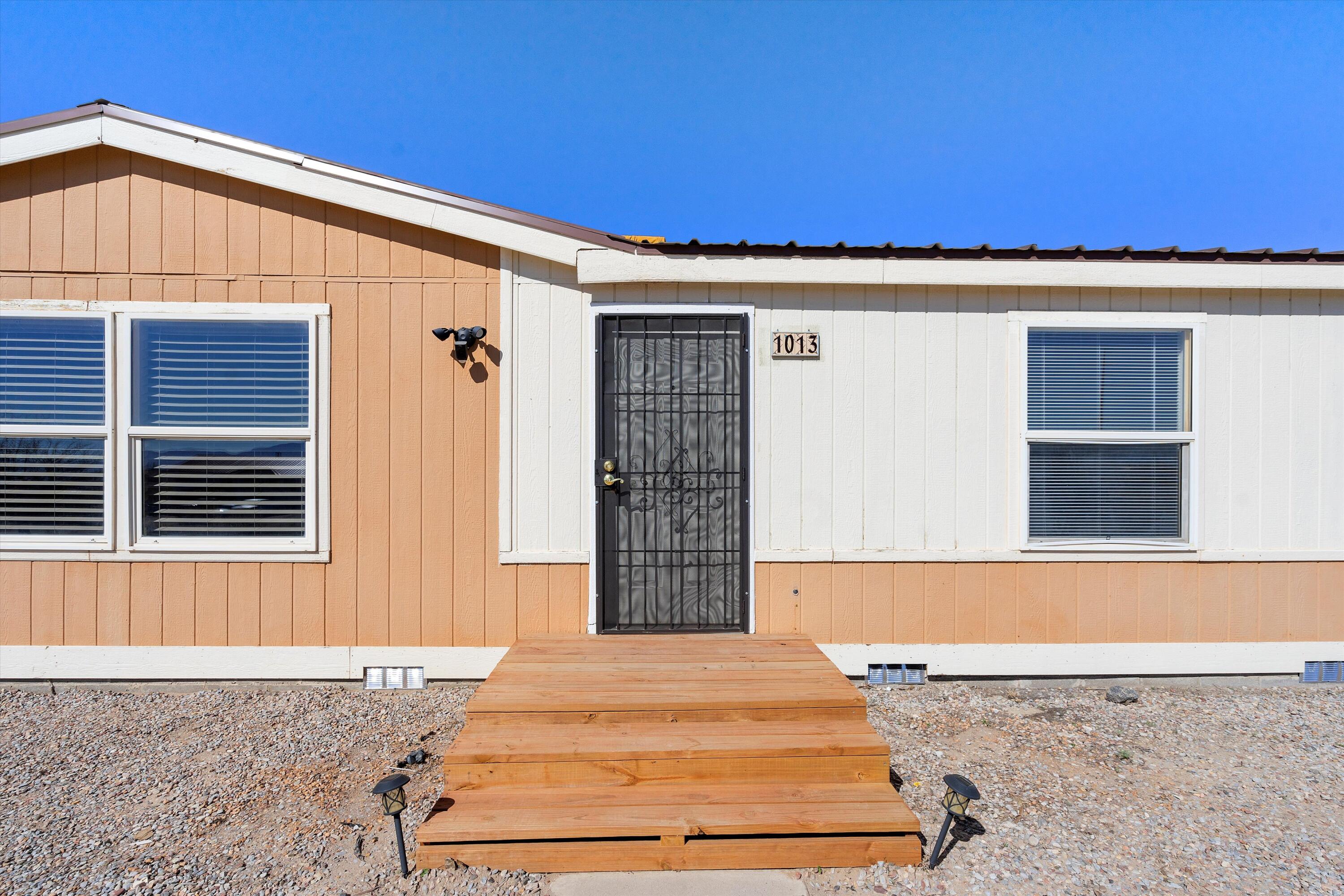 1013 11th Street Street SE, Rio Rancho, New Mexico 87124, 4 Bedrooms Bedrooms, ,2 BathroomsBathrooms,Residential,For Sale,1013 11th Street Street SE,1059714