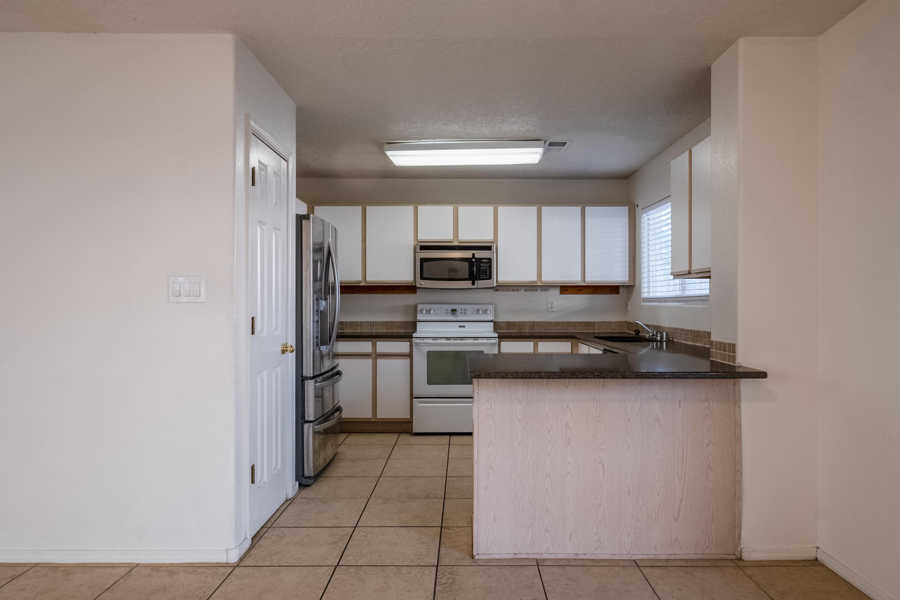 8612 Gunnison Place NW, Albuquerque, New Mexico 87120, 3 Bedrooms Bedrooms, ,3 BathroomsBathrooms,Residential,For Sale,8612 Gunnison Place NW,1059731