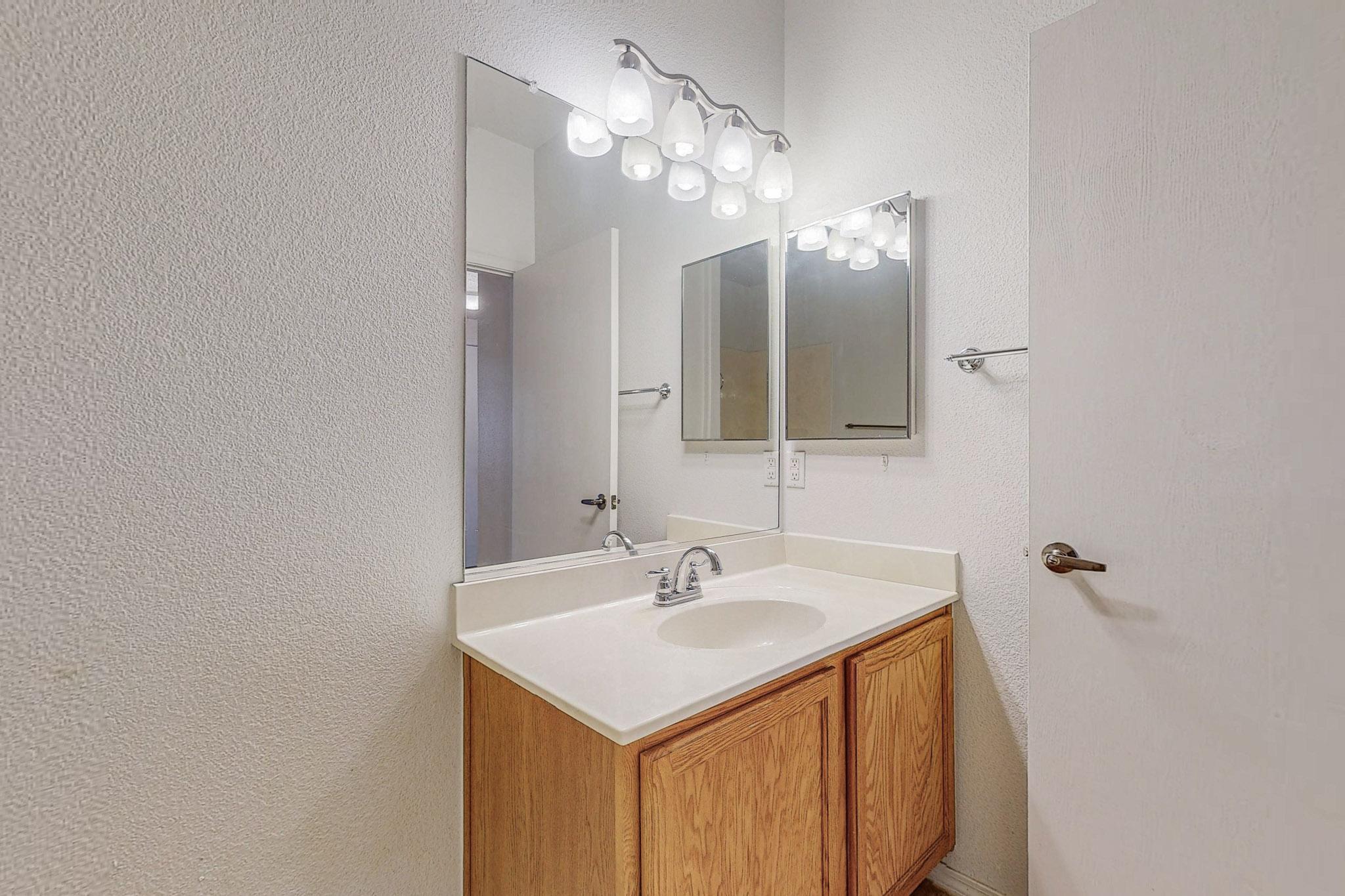 6800 Vista Del Norte Drive NE 2716, Albuquerque, New Mexico 87113, 1 Bedroom Bedrooms, ,1 BathroomBathrooms,Residential,For Sale,6800 Vista Del Norte Drive NE 2716,1059779