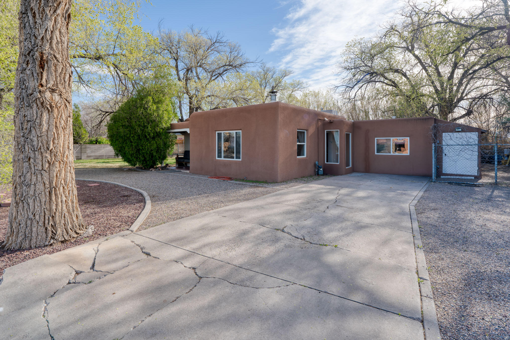 3006 9th Street NW, Albuquerque, NM 