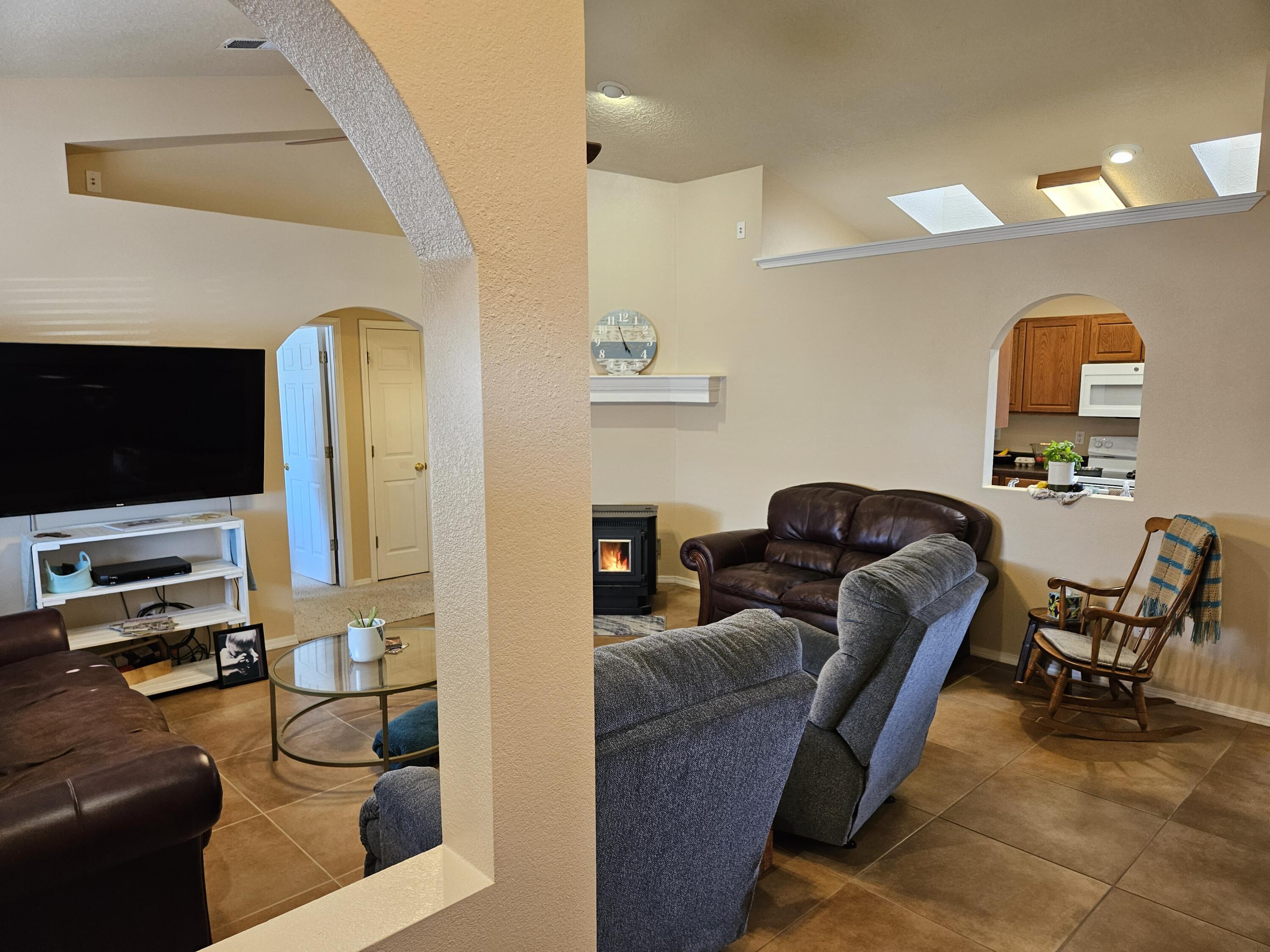 44 Meadow Hills Loop, Edgewood, New Mexico 87015, 3 Bedrooms Bedrooms, ,2 BathroomsBathrooms,Residential,For Sale,44 Meadow Hills Loop,1059826