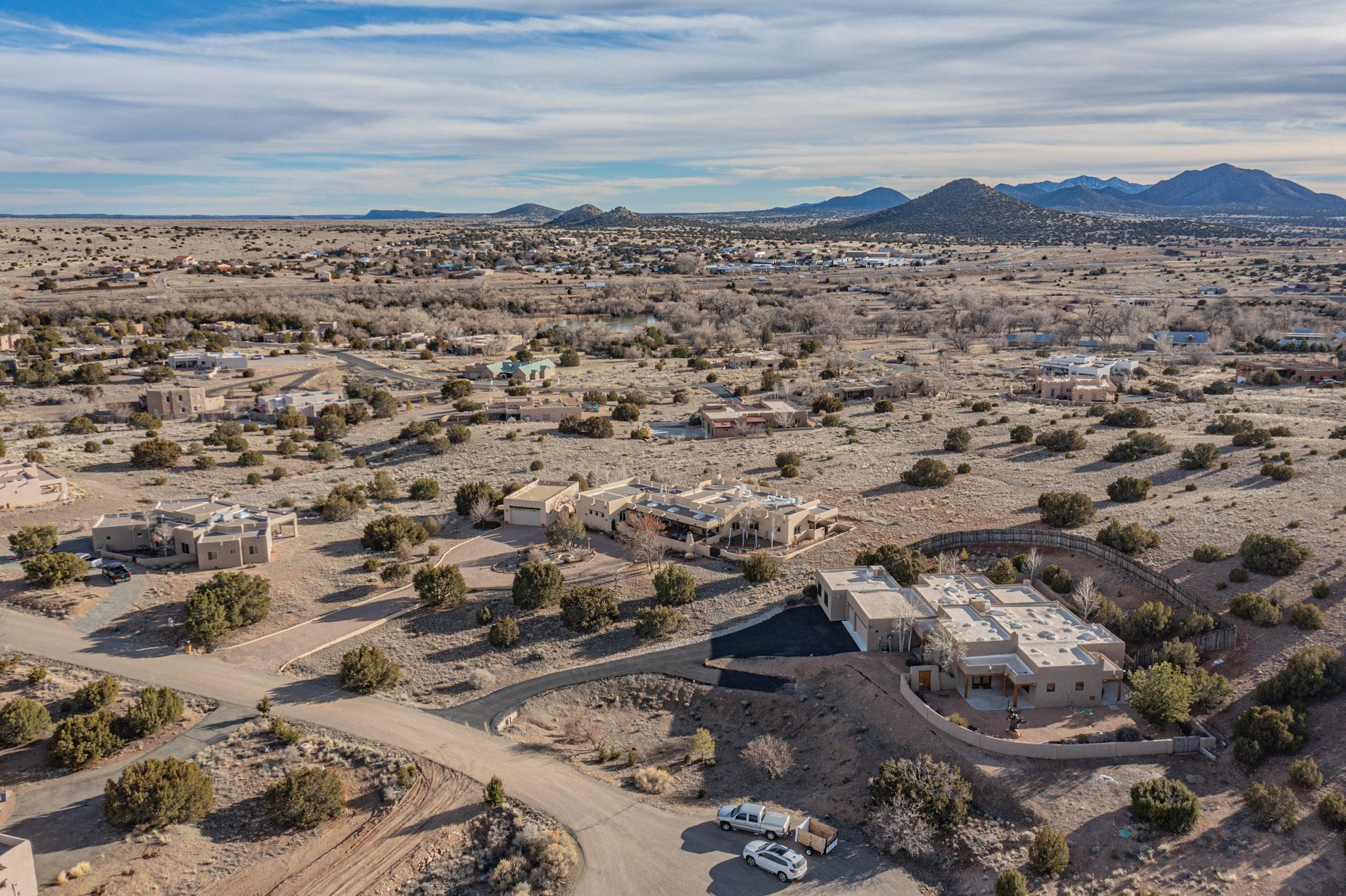 34 Calle Capulin, Santa Fe, New Mexico 87507, 3 Bedrooms Bedrooms, ,4 BathroomsBathrooms,Residential,For Sale,34 Calle Capulin,1059847