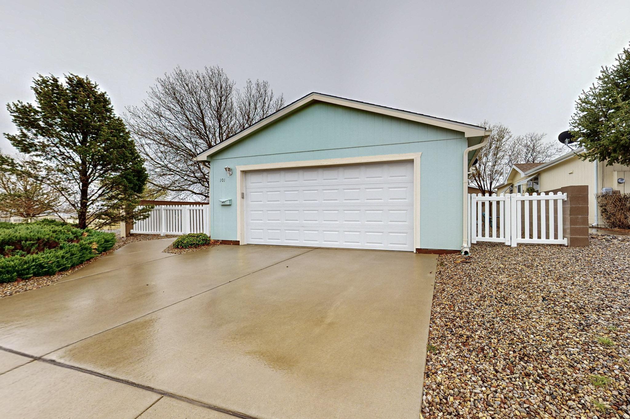 101 Sunrise Bluffs Drive, Belen, NM