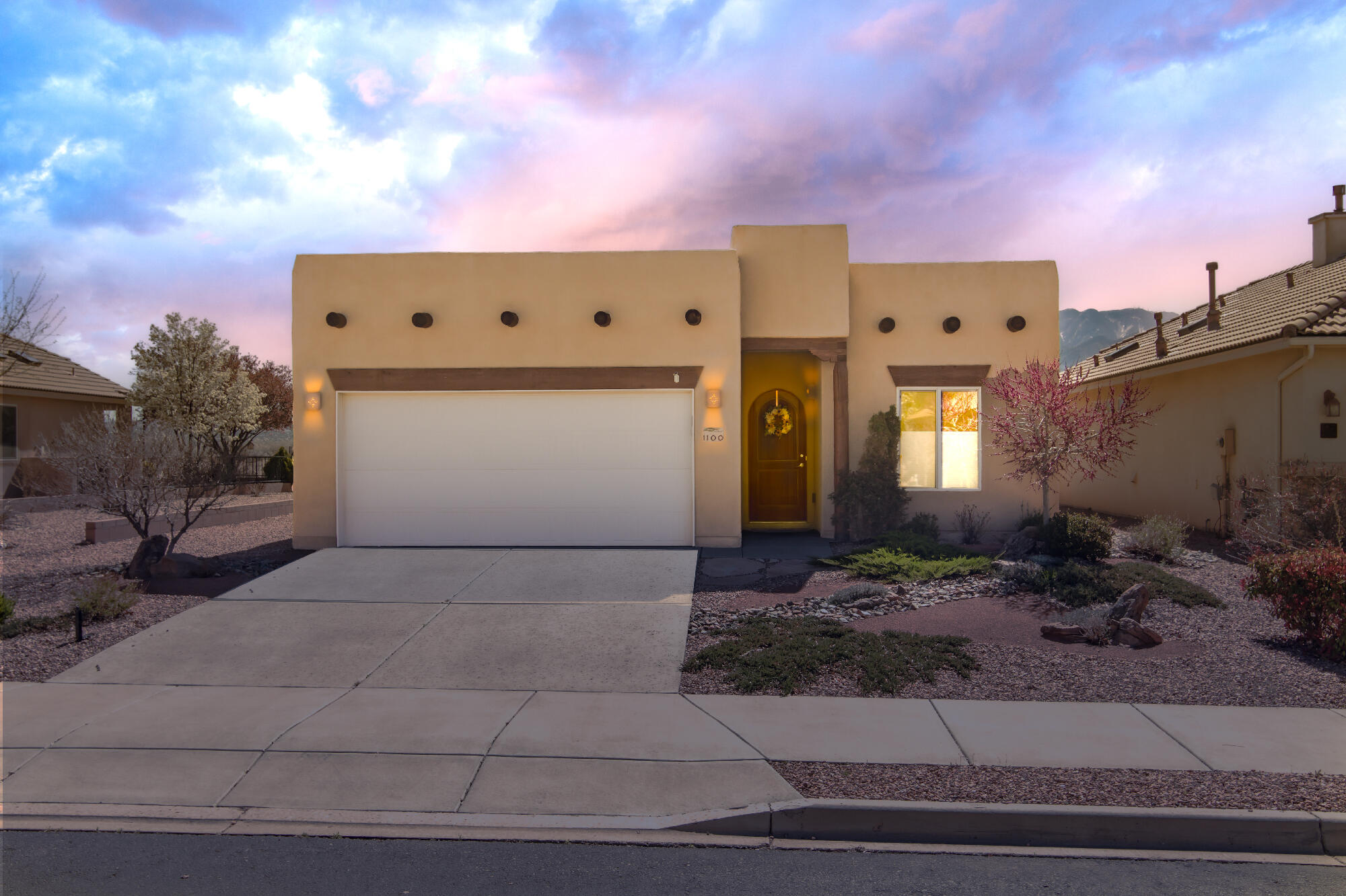 1100 Desert Willow Court, Bernalillo, NM 