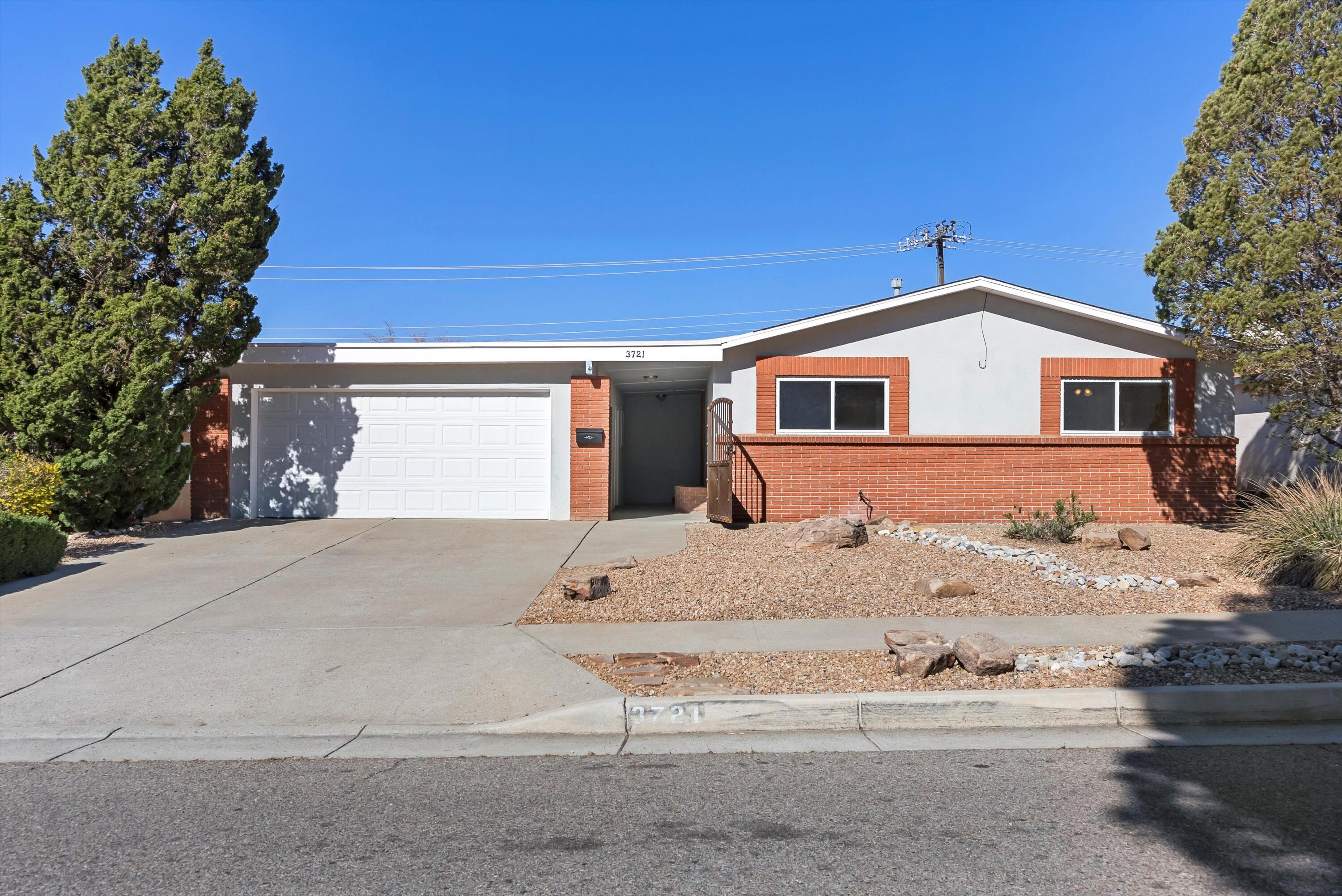 3721 Mary Ellen Street NE, Albuquerque, NM 