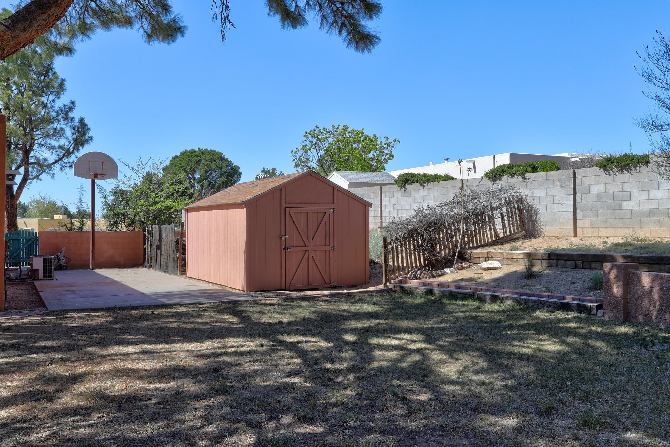 1020 Brazos Place SE, Albuquerque, New Mexico 87123, 5 Bedrooms Bedrooms, ,3 BathroomsBathrooms,Residential,For Sale,1020 Brazos Place SE,1060149