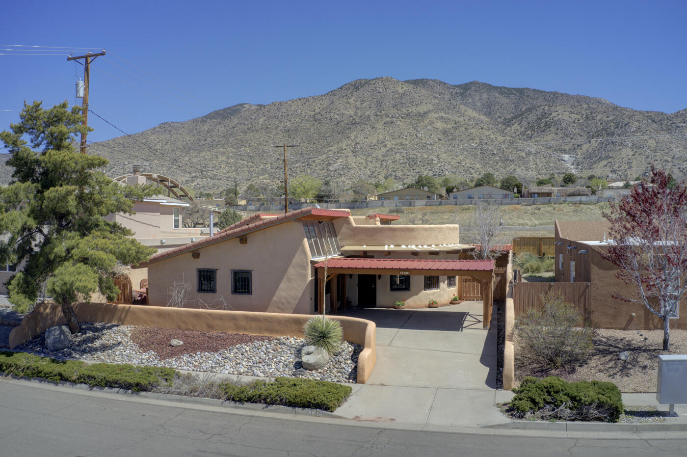 2612 Eastridge Drive NE, Albuquerque, New Mexico 87112, 3 Bedrooms Bedrooms, ,2 BathroomsBathrooms,Residential,For Sale,2612 Eastridge Drive NE,1060219