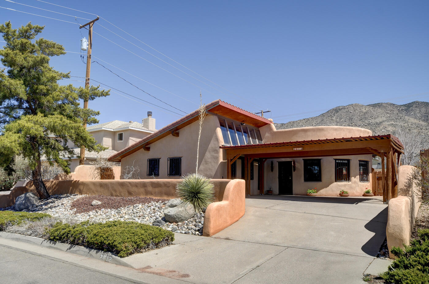 2612 Eastridge Drive NE, Albuquerque, New Mexico 87112, 3 Bedrooms Bedrooms, ,2 BathroomsBathrooms,Residential,For Sale,2612 Eastridge Drive NE,1060219