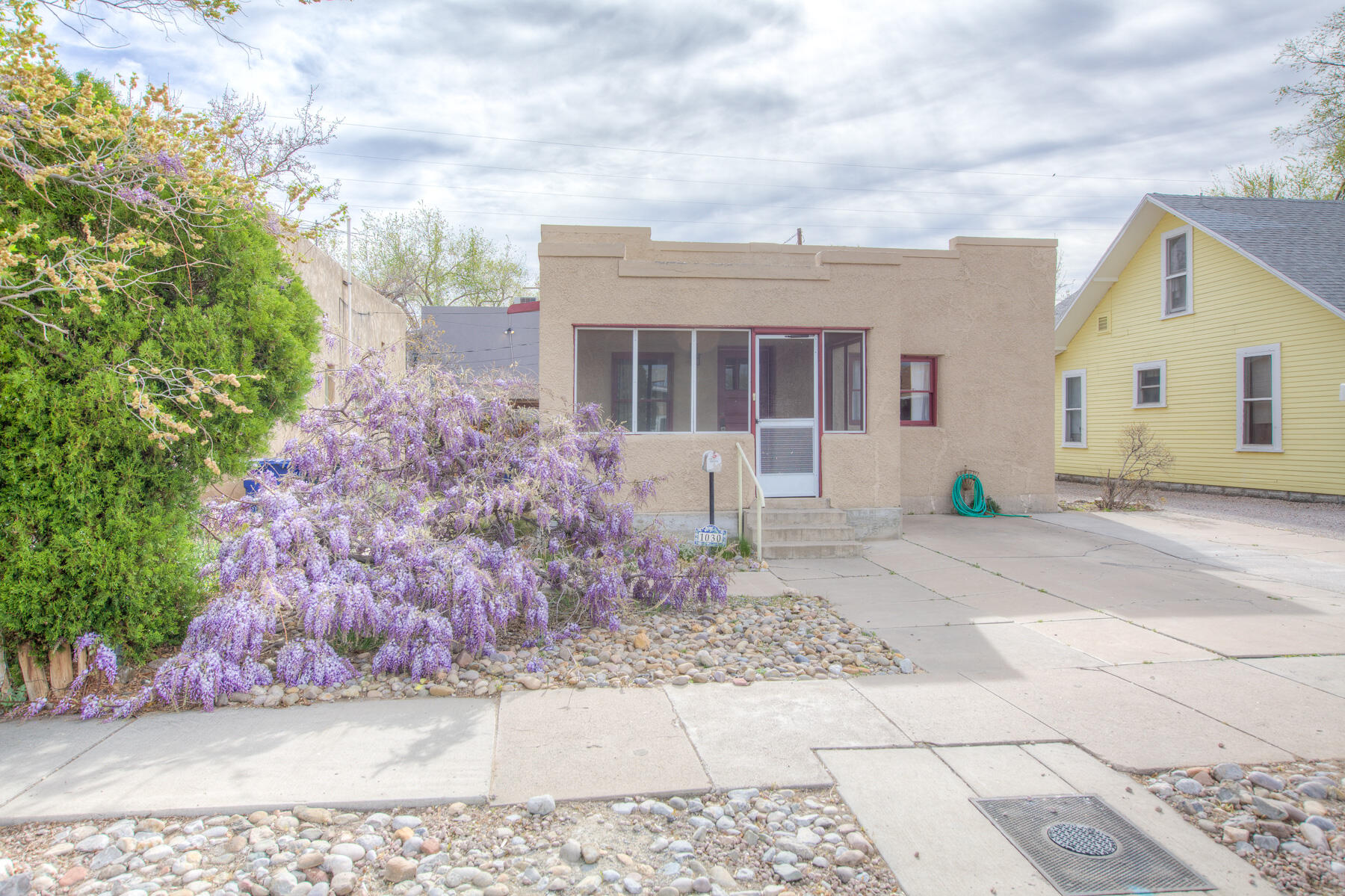 1030 Forrester Avenue NW, Albuquerque, NM 