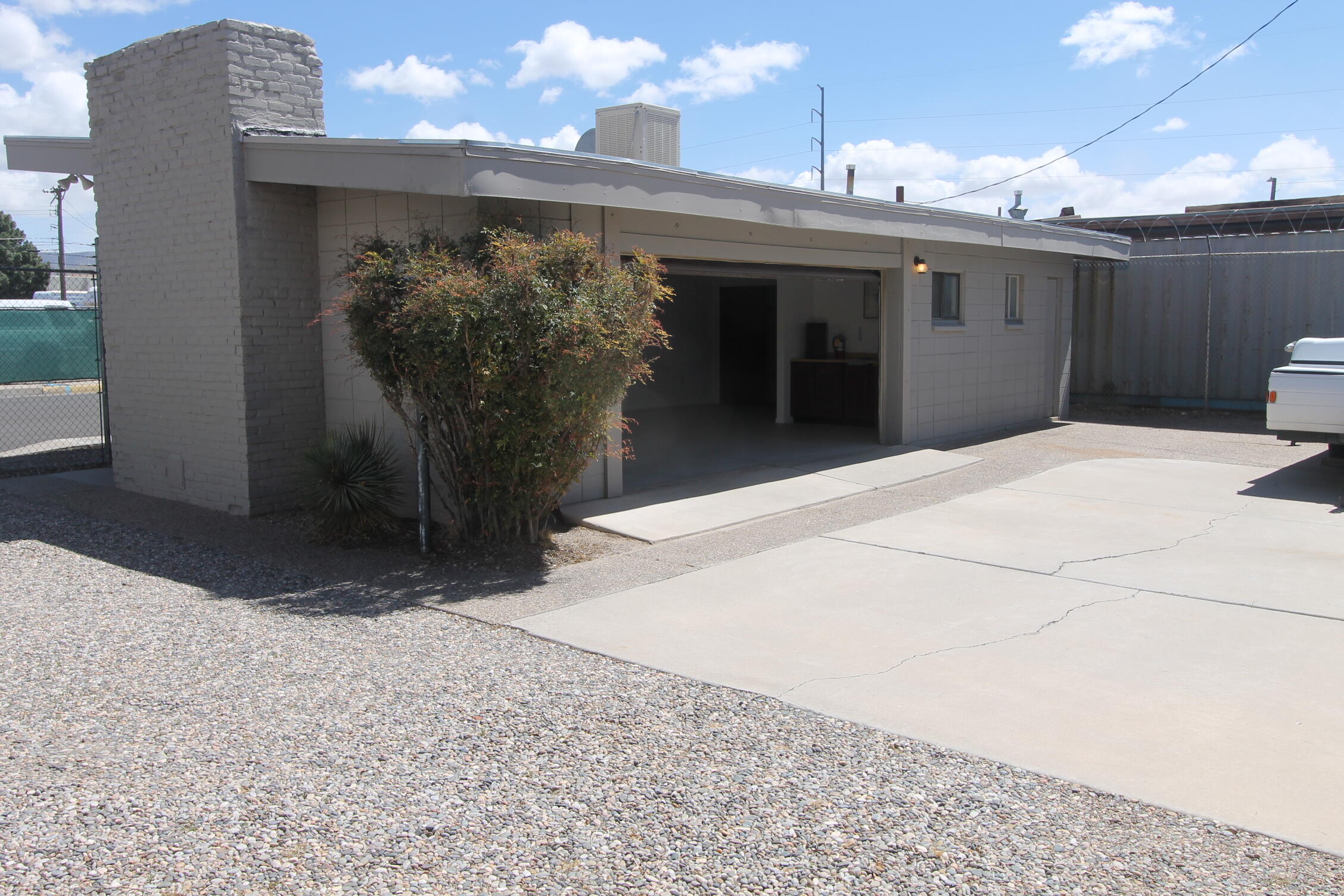 605 General Somervell Street SE, Albuquerque, New Mexico 87123, ,Commercial Sale,For Sale,605 General Somervell Street SE,1060300