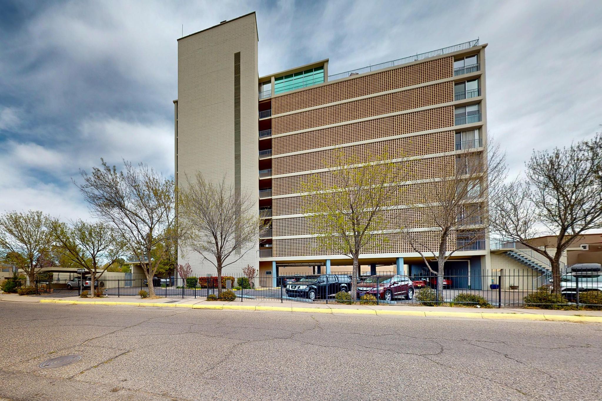 A terrific condo in the iconic Alcalde Pl.Enjoy gorgeous views of the Sandia Mountains. This 2 bedroom, 1 bathroom condo puts you in the middle of the charming Raynolds Addition neighborhood.Close to the Bosque, BioPark , Albuquerque Country Club, Downtown and Old Town. Feel safe with the gated parking lot. Enjoy the pool in the summer and enjoy those views 365 days a year.