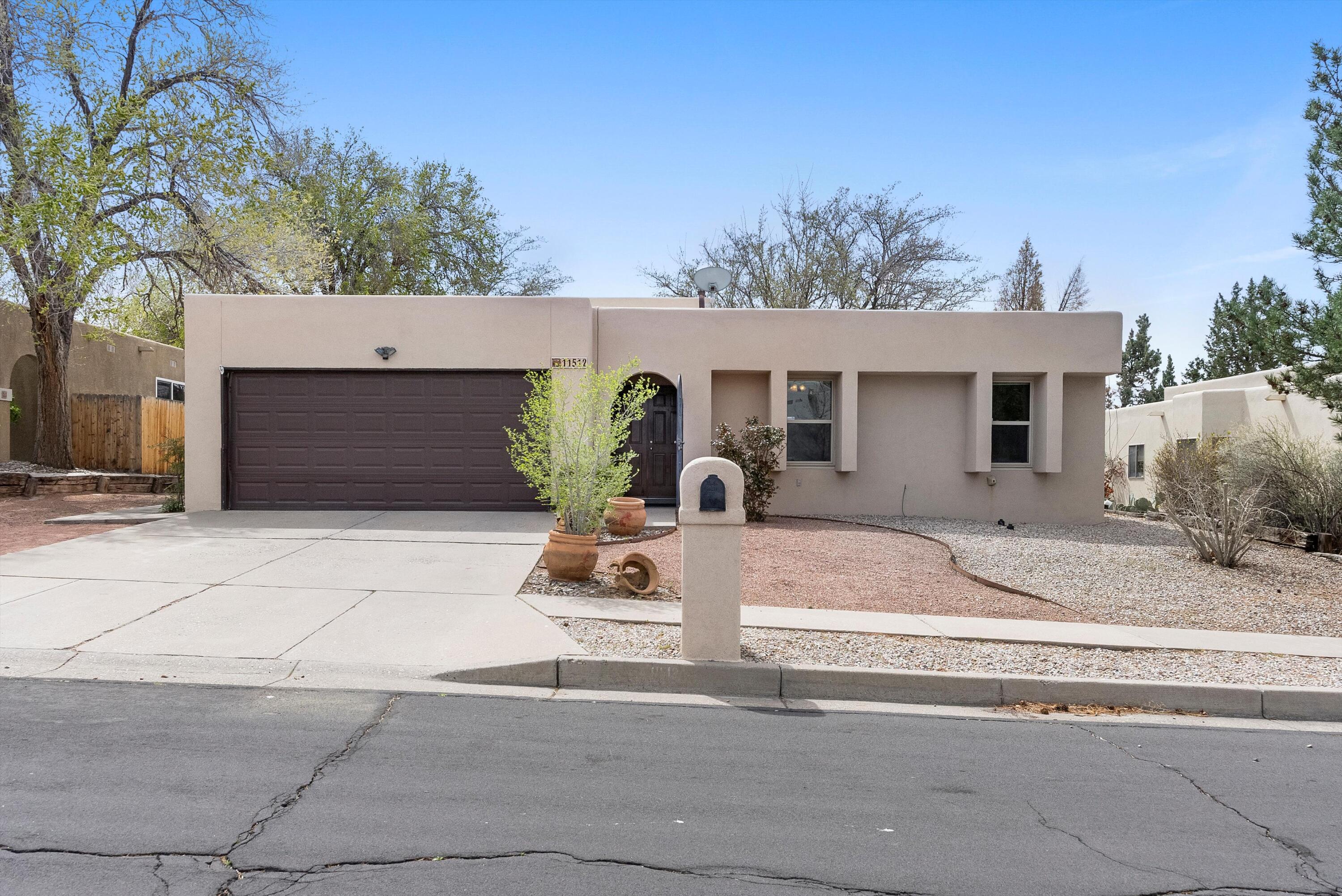 11512 Molly Brown Avenue NE, Albuquerque, NM 