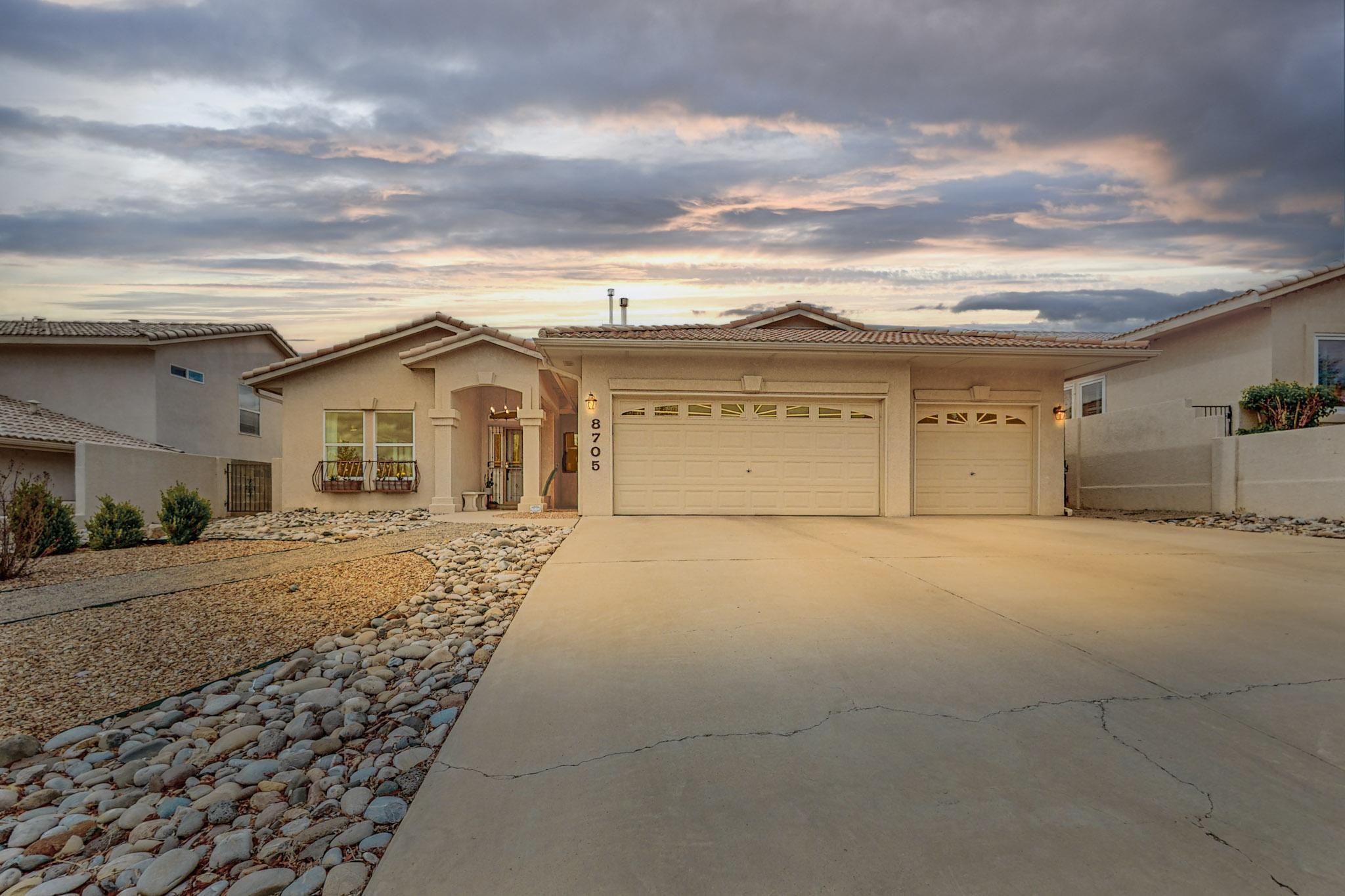 8705 New Hampton Road NE, Albuquerque, NM 