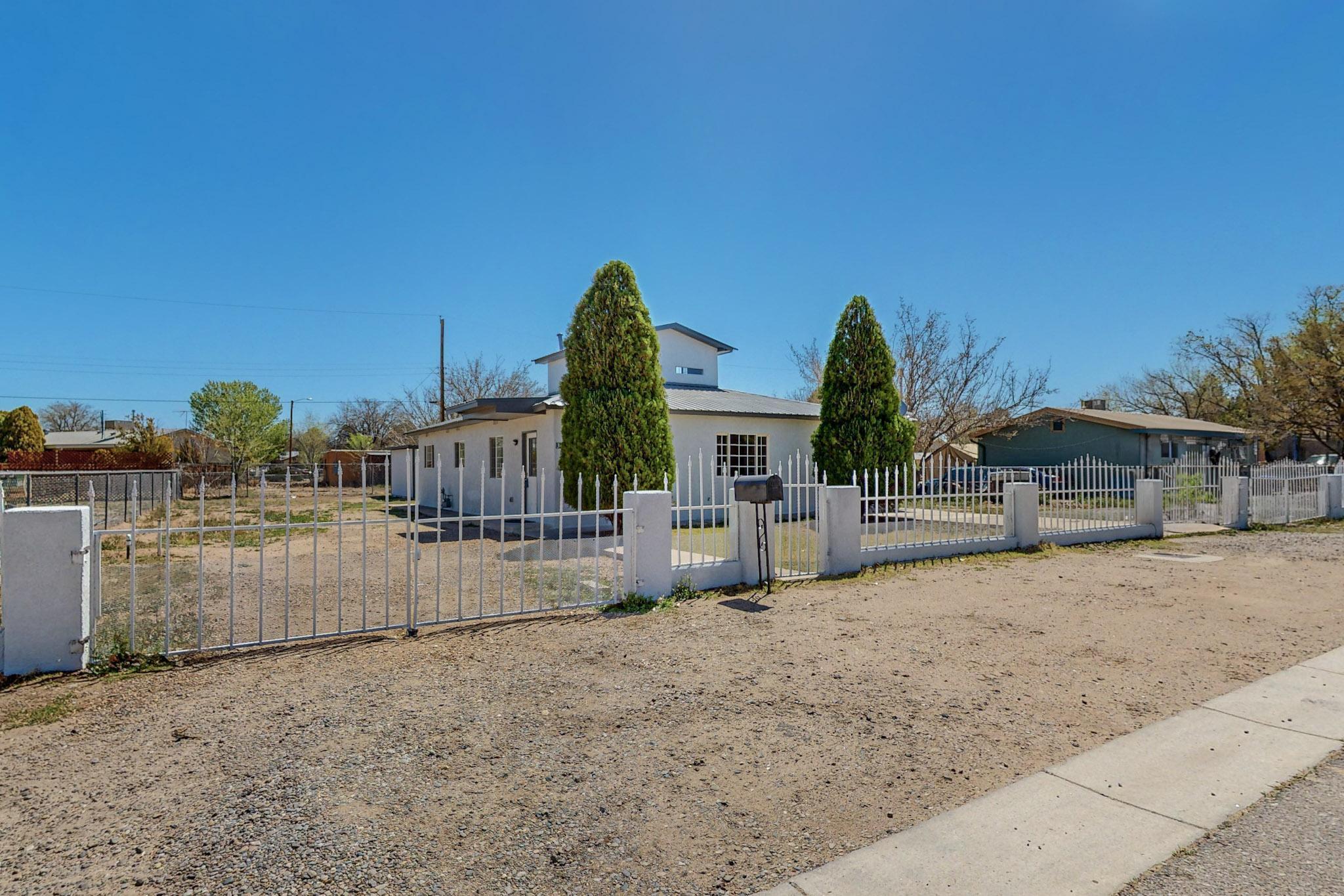 3512 Camino Alameda SW, Albuquerque, NM 