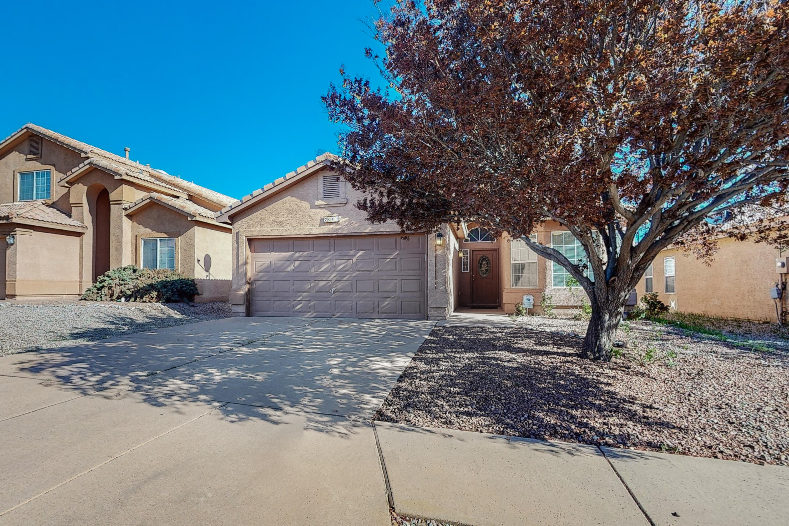 Come take a look at the newly painted interior and great open floor plan.Seize this amazing opportunity to own in a beautifully maintained gated community.Schedule your viewing today.Seller to provide up to $5000.00 Buyer Credit with an acceptable offer.