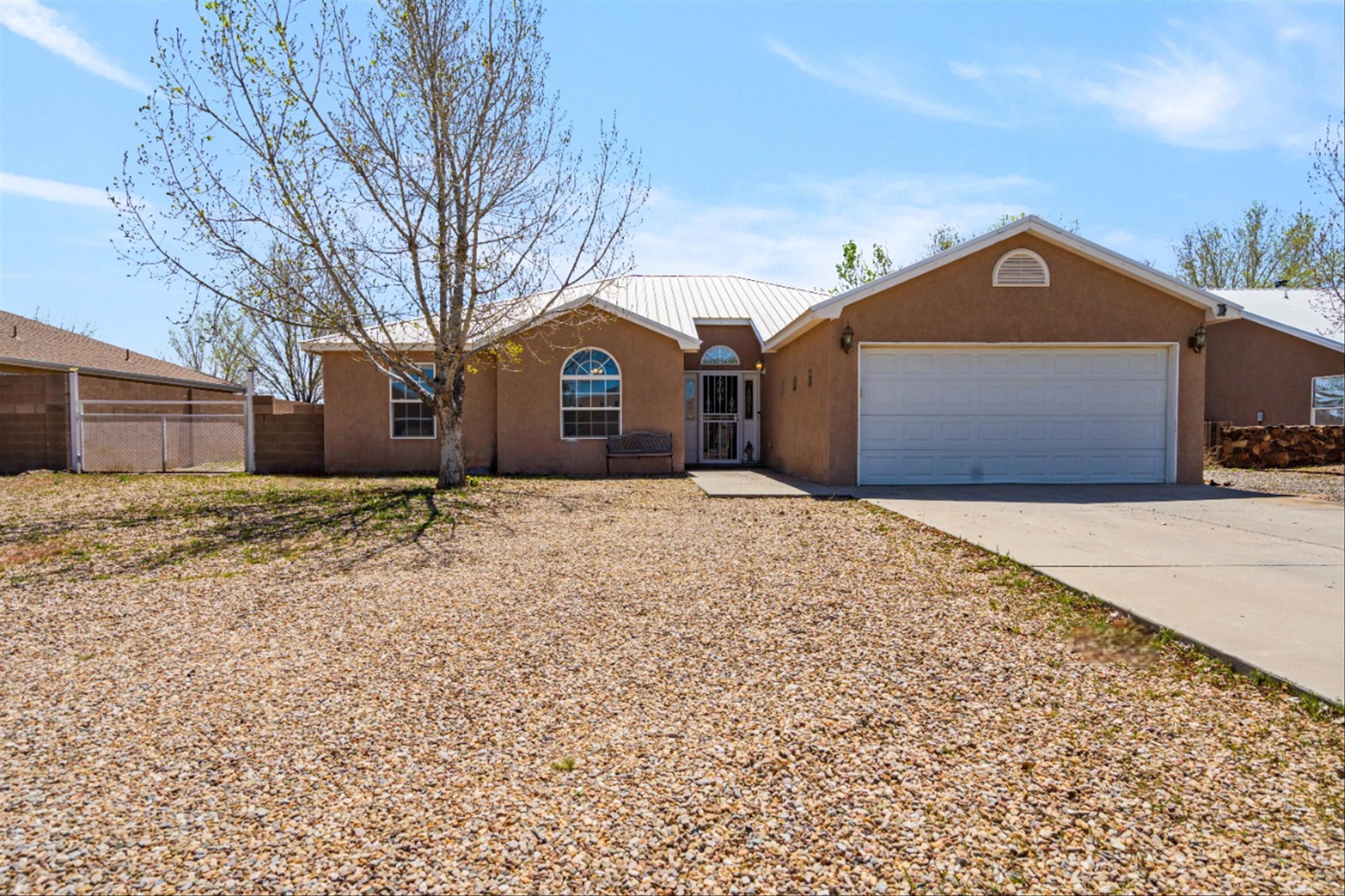 This 3 bedroom 2 bath home is located in a neighborhood with many custom build homes. Raised ceilings. Split BR's. Cozy DR w/bay window. Excellent storage. Steel roof. Superb views. Quiet golf course area. Pergola patio in rear. Conveniently located in a quiet neighborhood with lots of shopping & restaurants nearby.