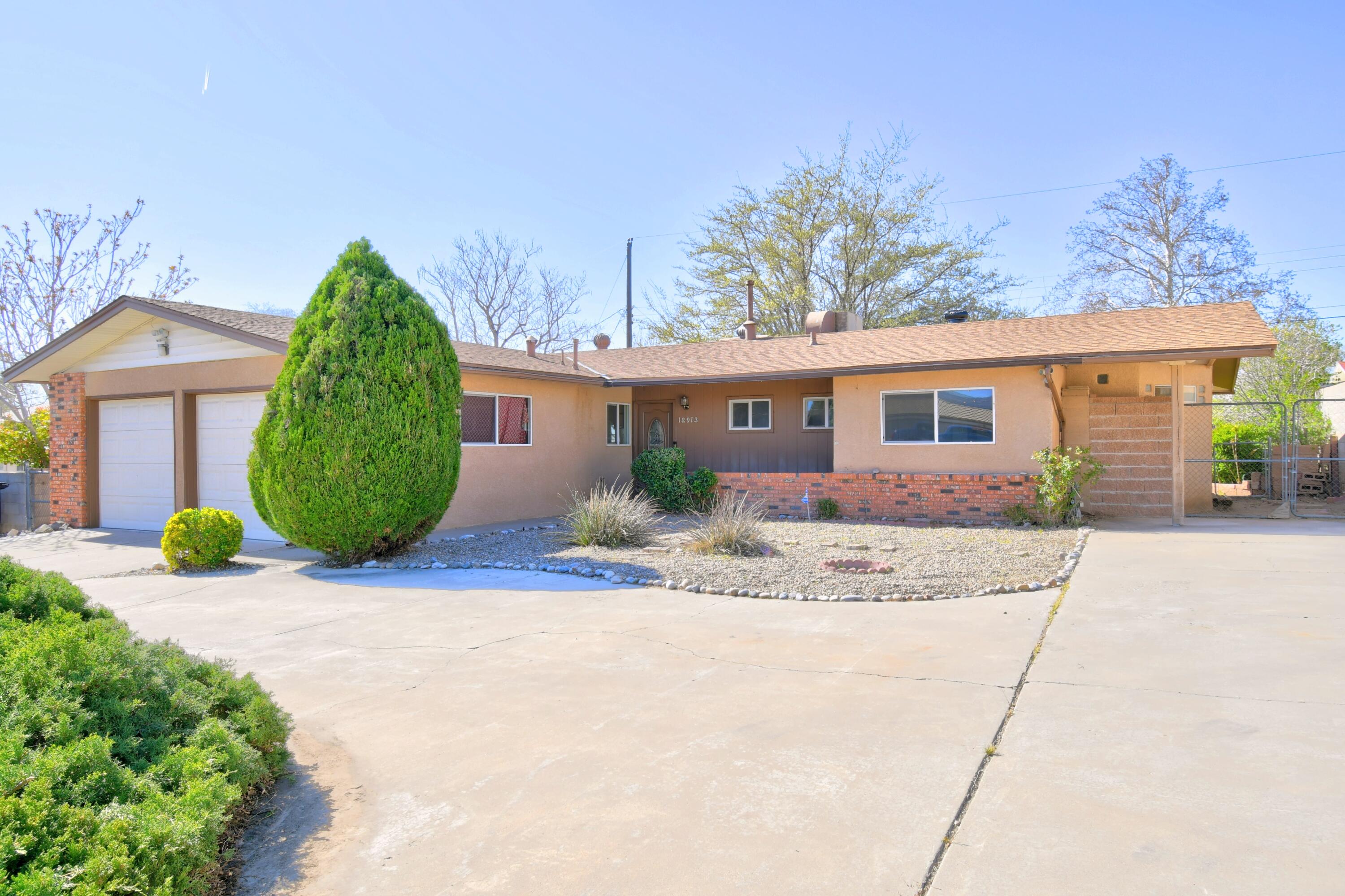 12913 Turquoise Avenue NE, Albuquerque, NM 