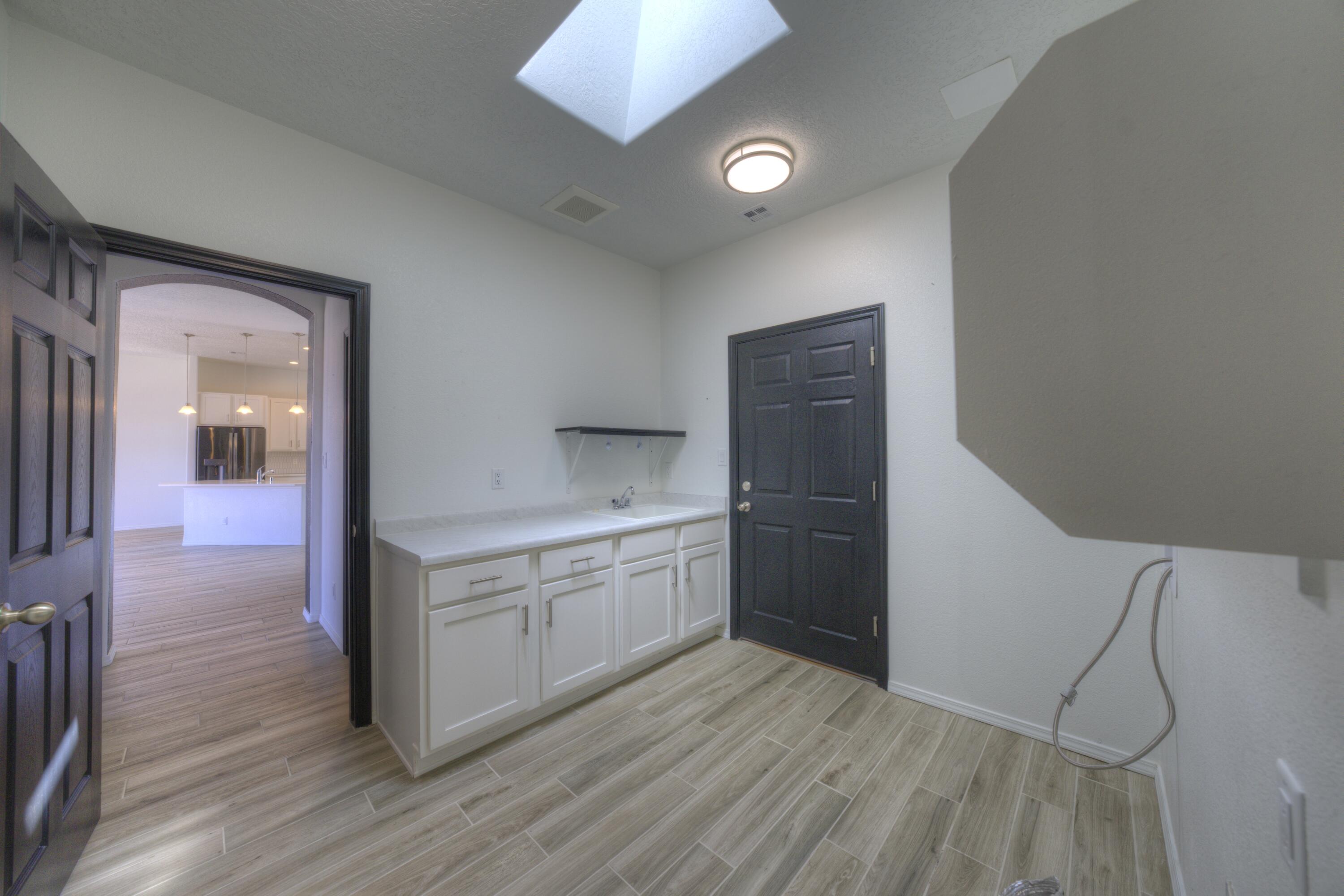 1813 22nd Avenue SE, Rio Rancho, New Mexico 87124, 3 Bedrooms Bedrooms, ,4 BathroomsBathrooms,Residential,For Sale,1813 22nd Avenue SE,1060651