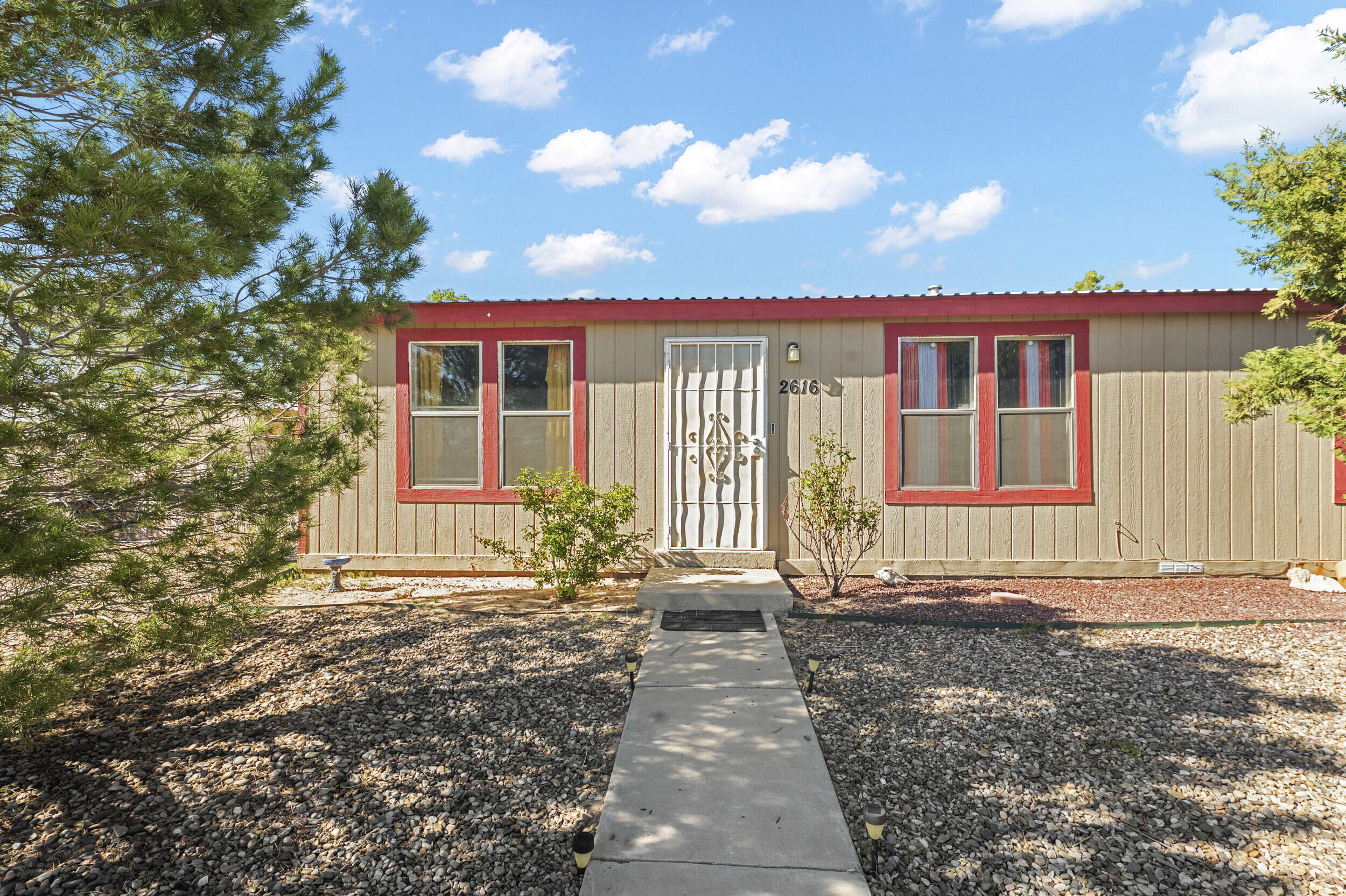 2616 Calle Del Los Claveles, Belen, NM 