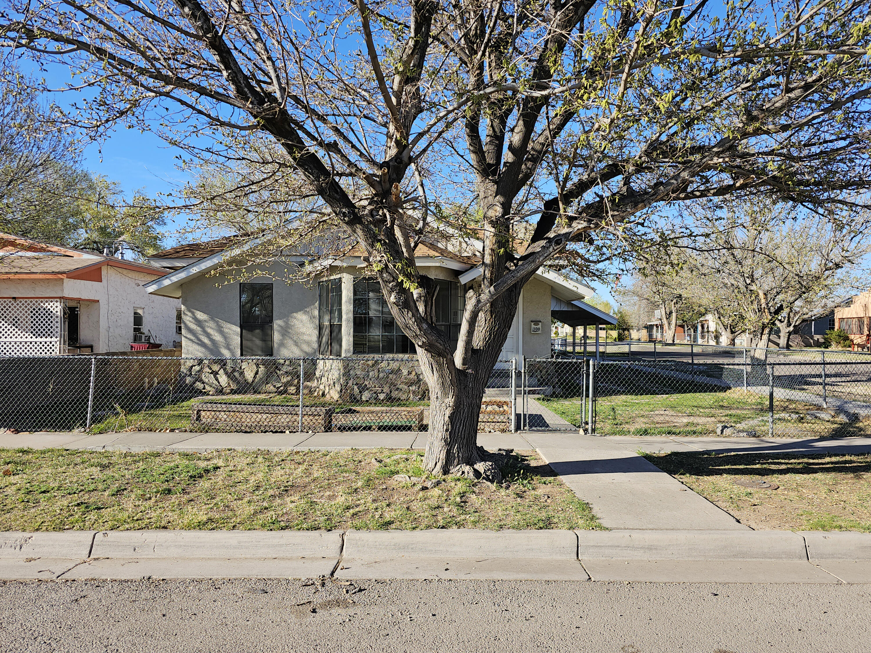 300 W Chavez Avenue, Belen, NM 