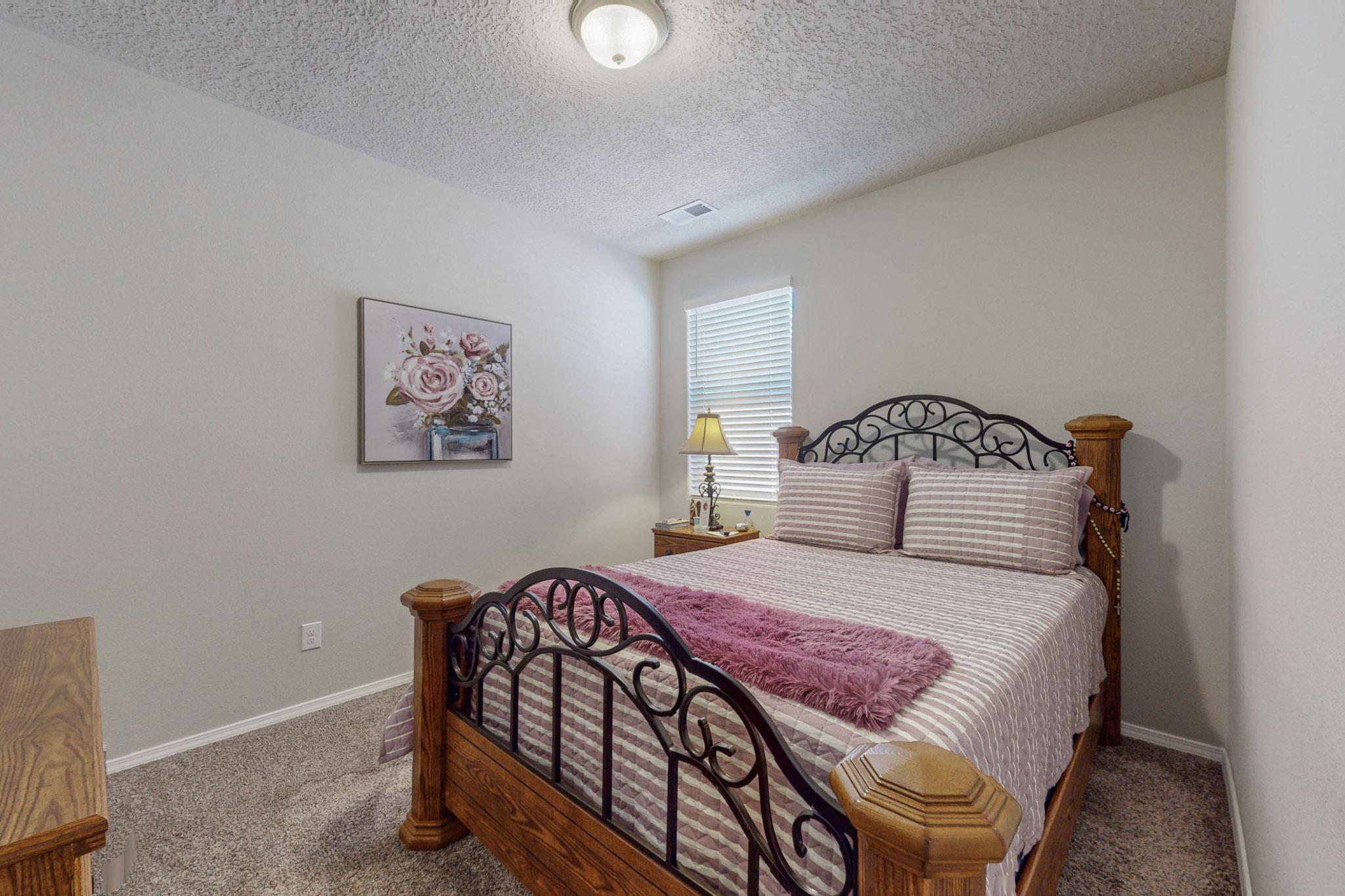 2031 Hubbard Street SE, Albuquerque, New Mexico 87123, 4 Bedrooms Bedrooms, ,3 BathroomsBathrooms,Residential,For Sale,2031 Hubbard Street SE,1060749