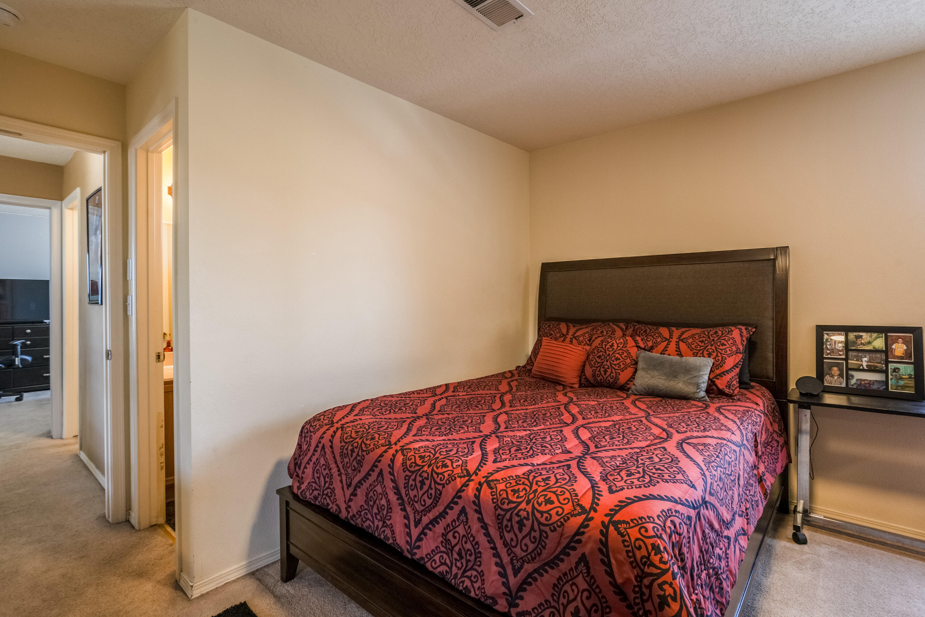 7608 Eagle Avenue NW, Albuquerque, New Mexico 87114, 3 Bedrooms Bedrooms, ,3 BathroomsBathrooms,Residential,For Sale,7608 Eagle Avenue NW,1060786