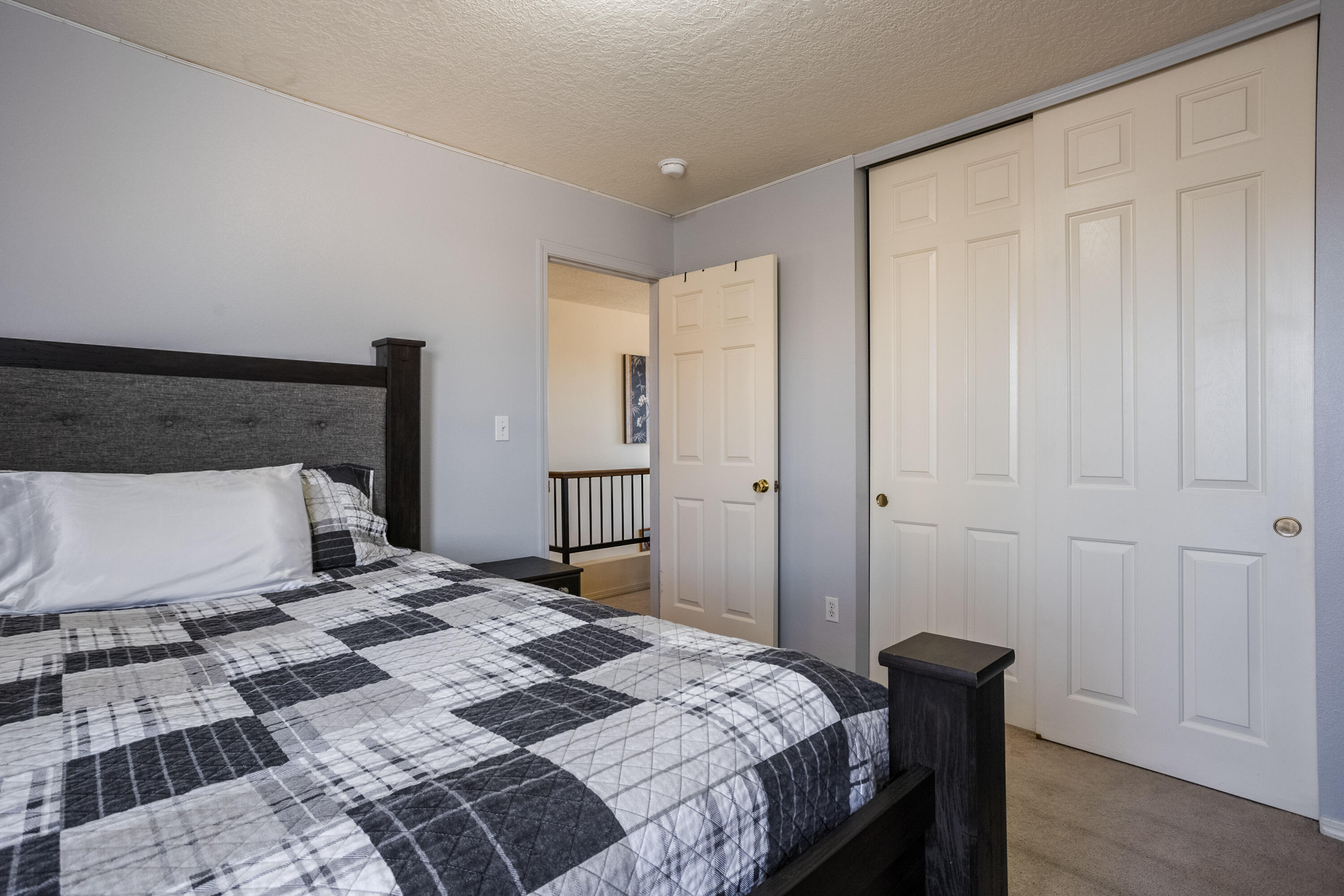 7608 Eagle Avenue NW, Albuquerque, New Mexico 87114, 3 Bedrooms Bedrooms, ,3 BathroomsBathrooms,Residential,For Sale,7608 Eagle Avenue NW,1060786