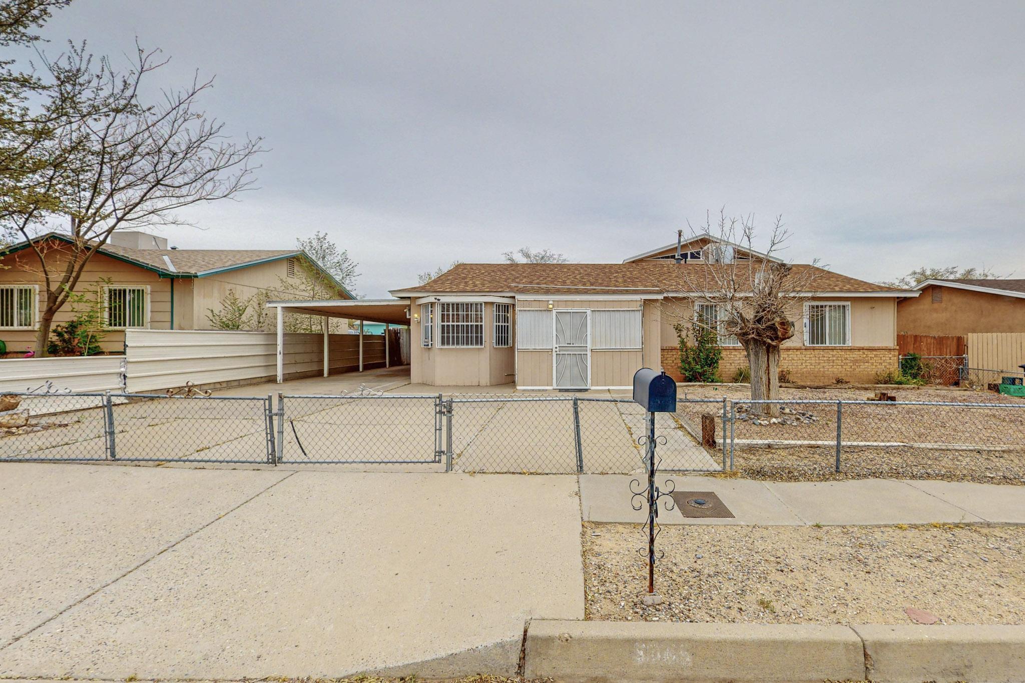 9005 Shone Avenue SW, Albuquerque, NM 