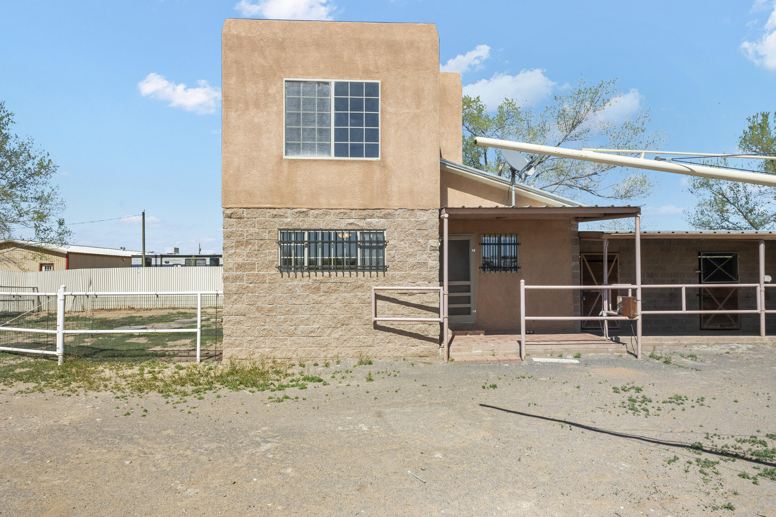 8 Tiara Lane, Belen, NM 