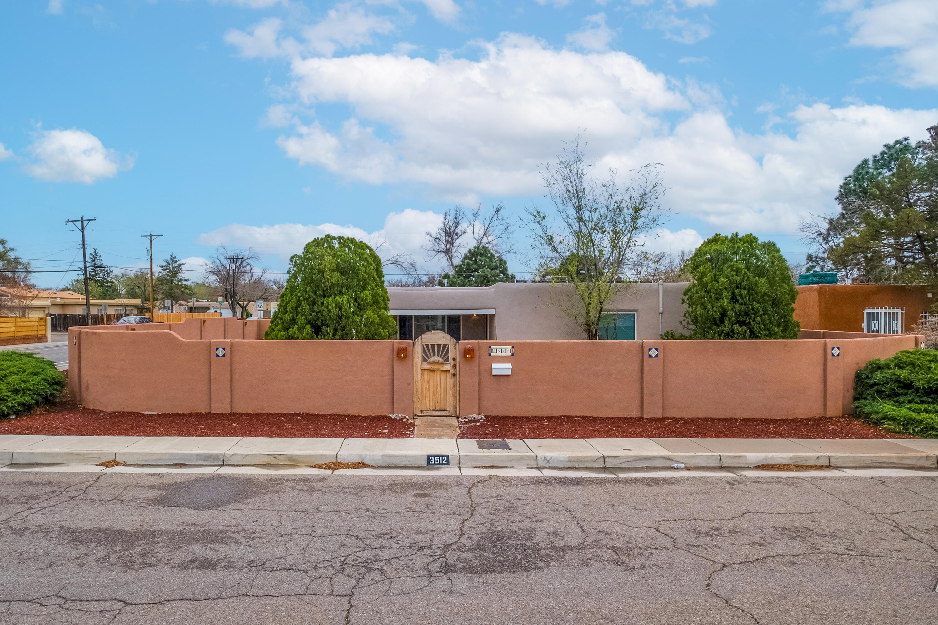 3512 Calle Del Ranchero NE, Albuquerque, NM 