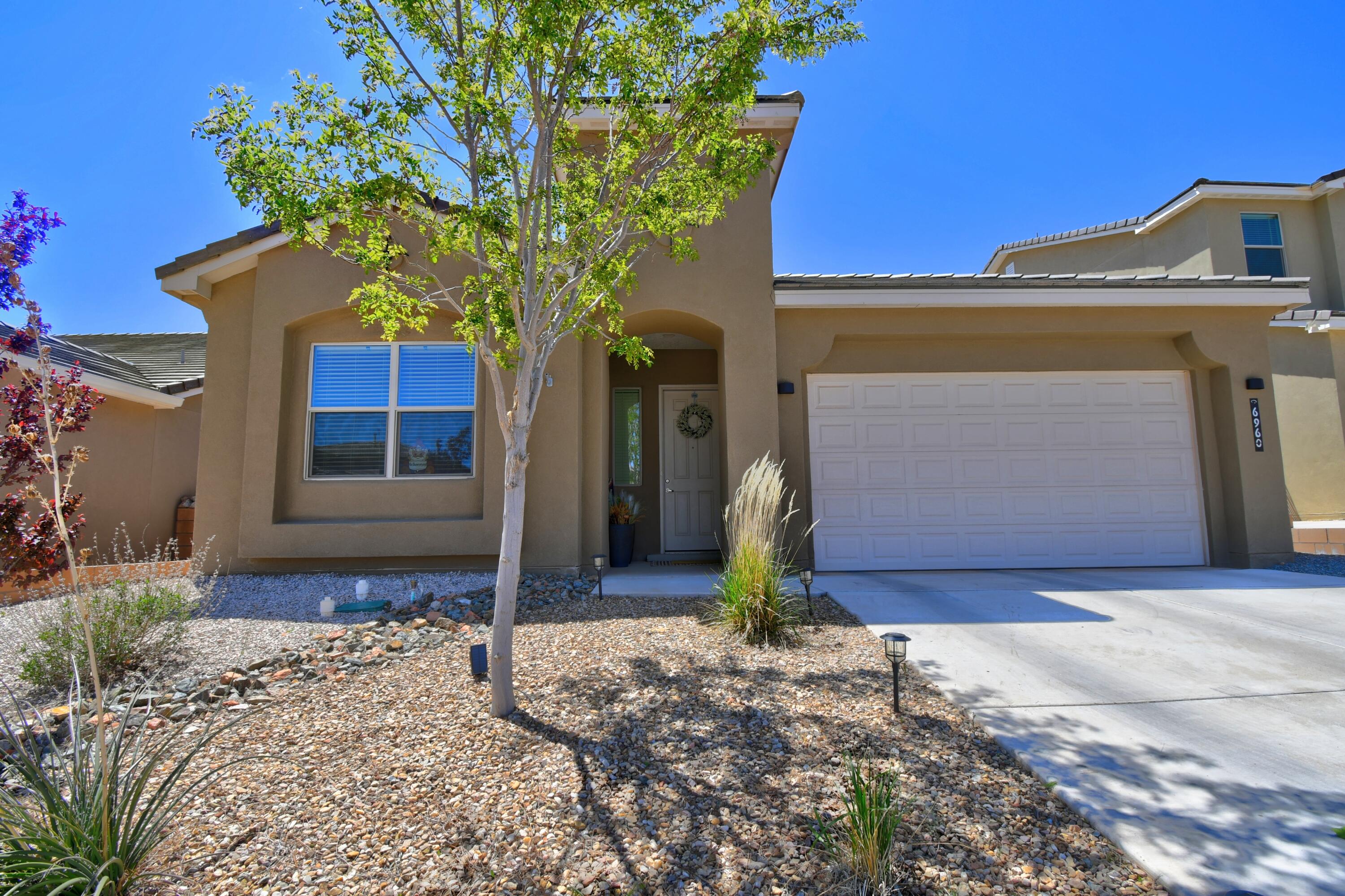 6960 Dusty Drive NE, Rio Rancho, New Mexico 87144, 3 Bedrooms Bedrooms, ,2 BathroomsBathrooms,Residential,For Sale,6960 Dusty Drive NE,1060751