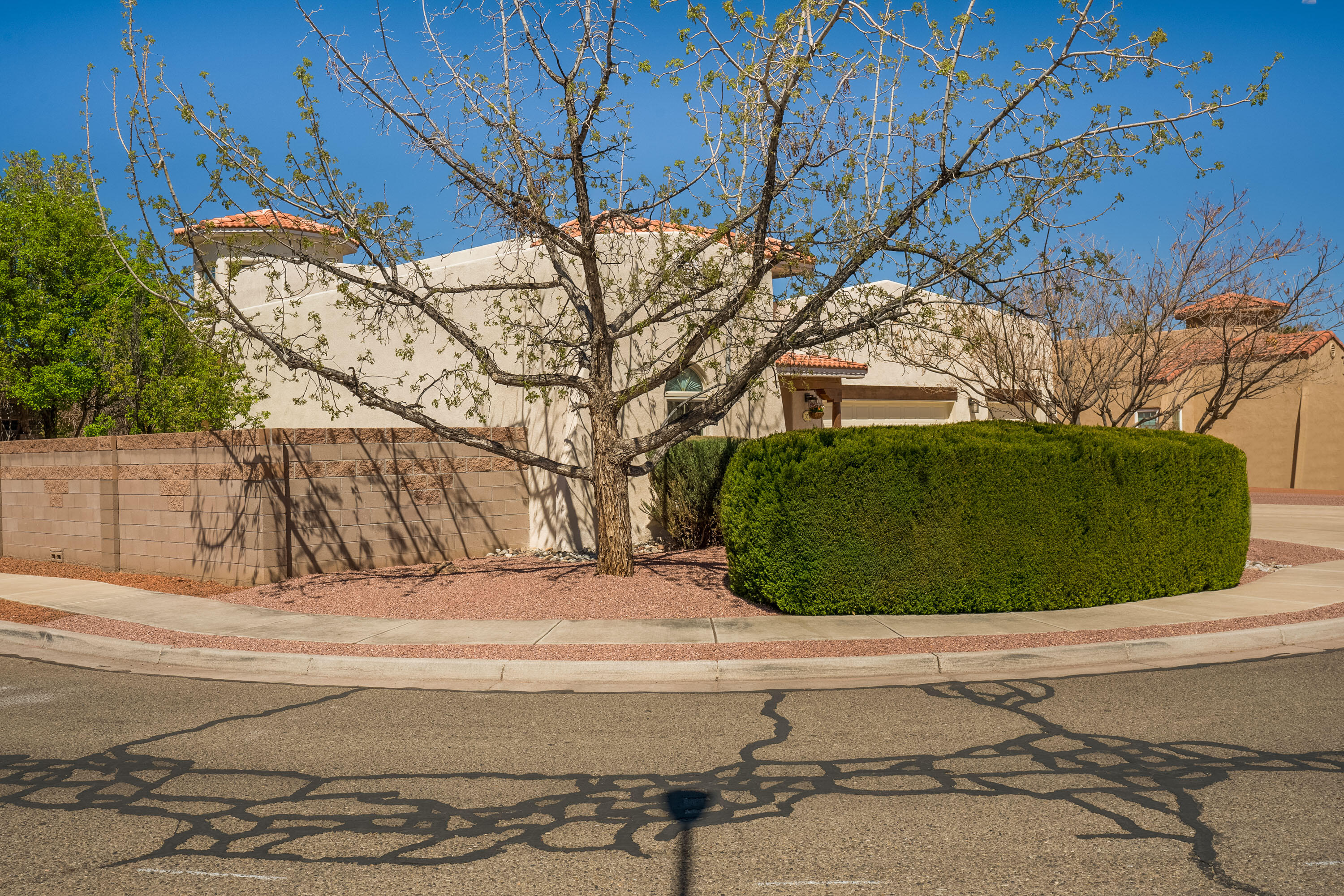 370 Dennis Drive NE, Los Lunas, New Mexico 87031, 3 Bedrooms Bedrooms, ,2 BathroomsBathrooms,Residential,For Sale,370 Dennis Drive NE,1060921