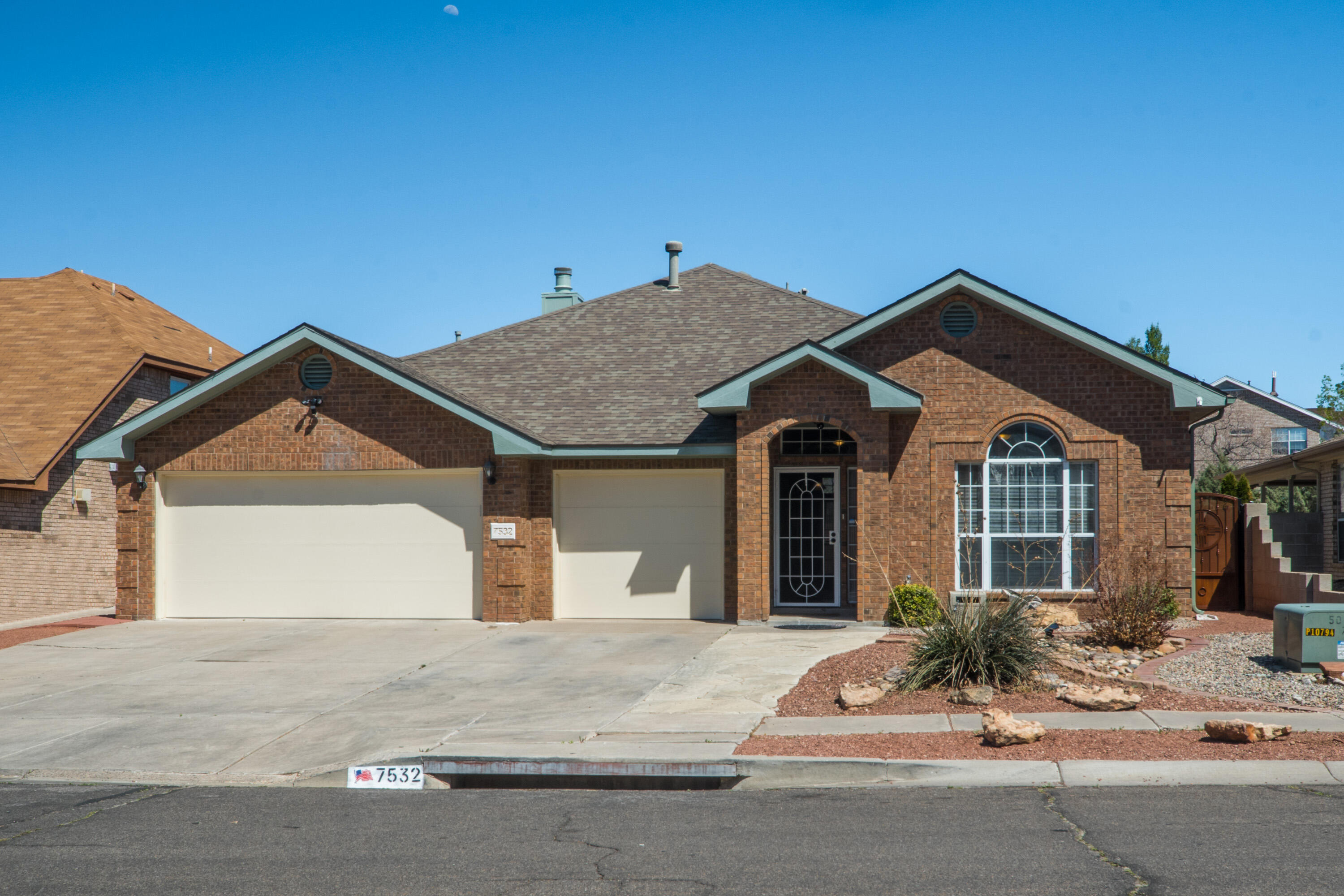 7532 Rosette Drive NW, Albuquerque, New Mexico 87120, 4 Bedrooms Bedrooms, ,3 BathroomsBathrooms,Residential,For Sale,7532 Rosette Drive NW,1060916
