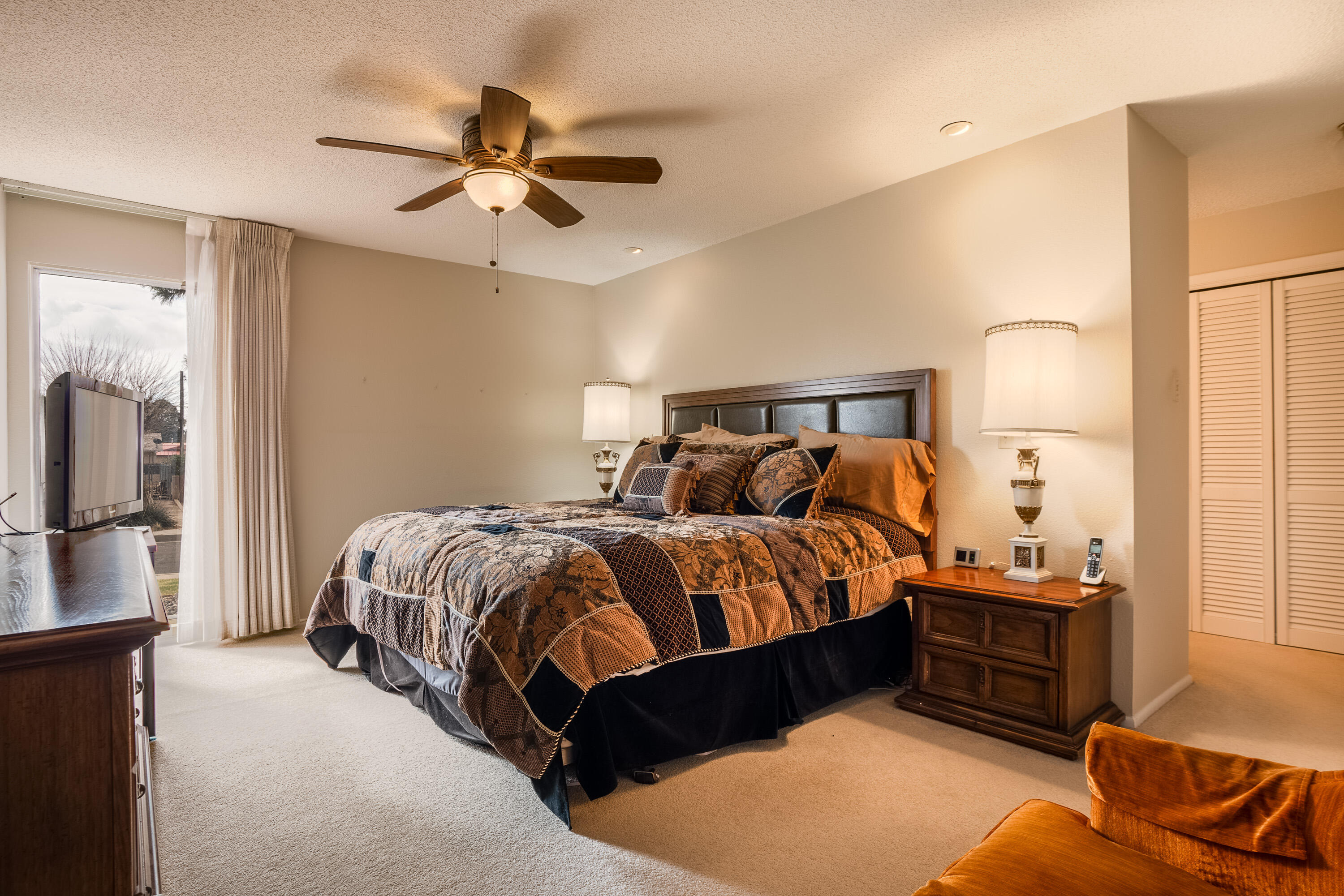 7713 Spring Avenue NE, Albuquerque, New Mexico 87110, 5 Bedrooms Bedrooms, ,2 BathroomsBathrooms,Residential,For Sale,7713 Spring Avenue NE,1060897