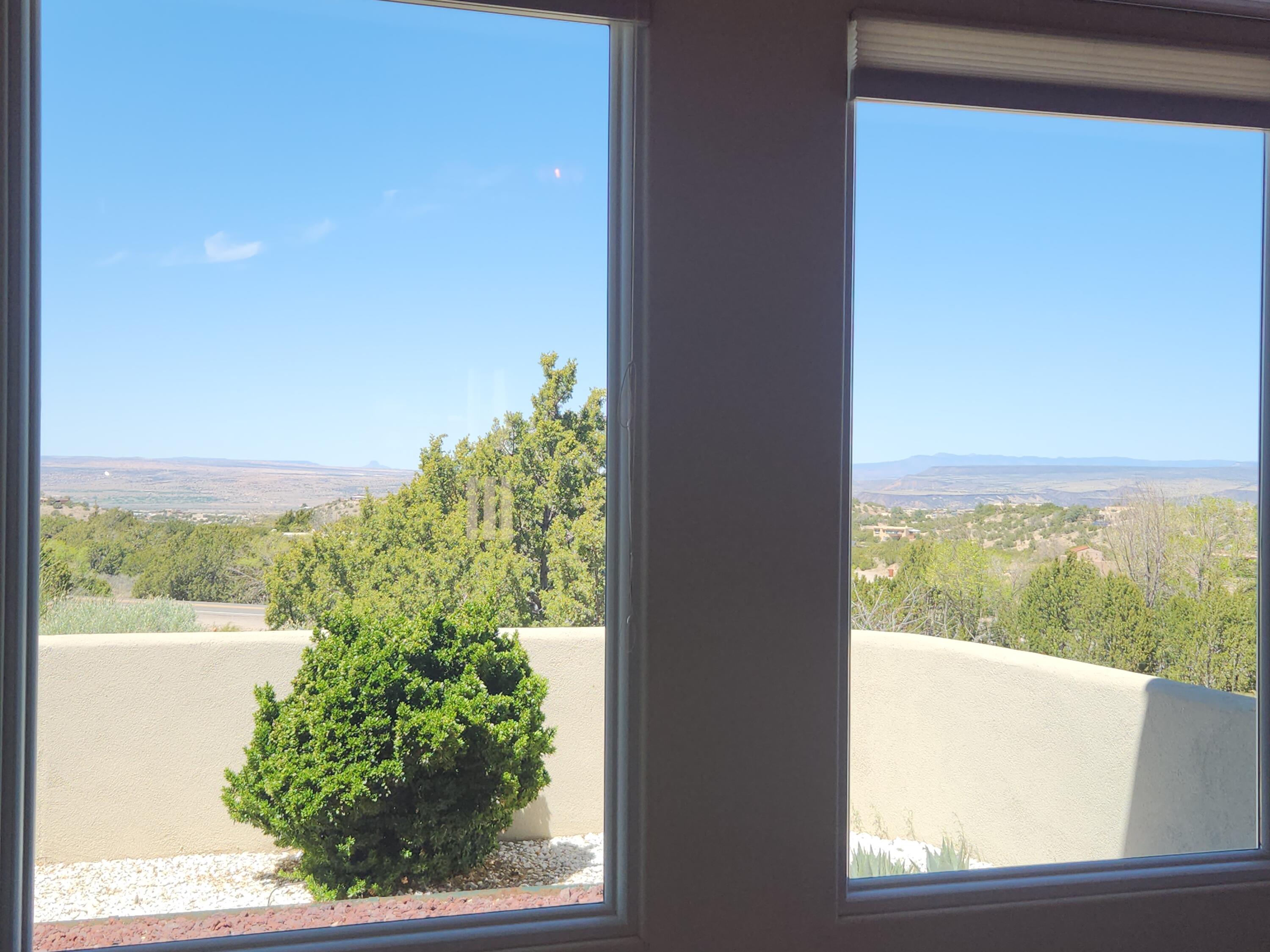 2 Hillside Drive, Placitas, New Mexico 87043, 4 Bedrooms Bedrooms, ,3 BathroomsBathrooms,Residential,For Sale,2 Hillside Drive,1060948