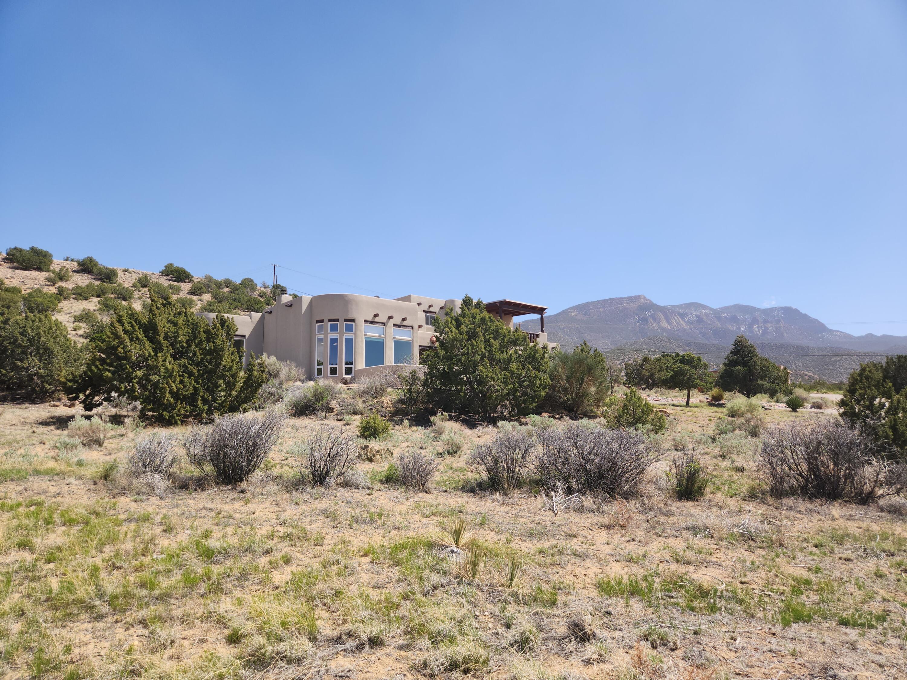 2 Hillside Drive, Placitas, New Mexico 87043, 4 Bedrooms Bedrooms, ,3 BathroomsBathrooms,Residential,For Sale,2 Hillside Drive,1060948