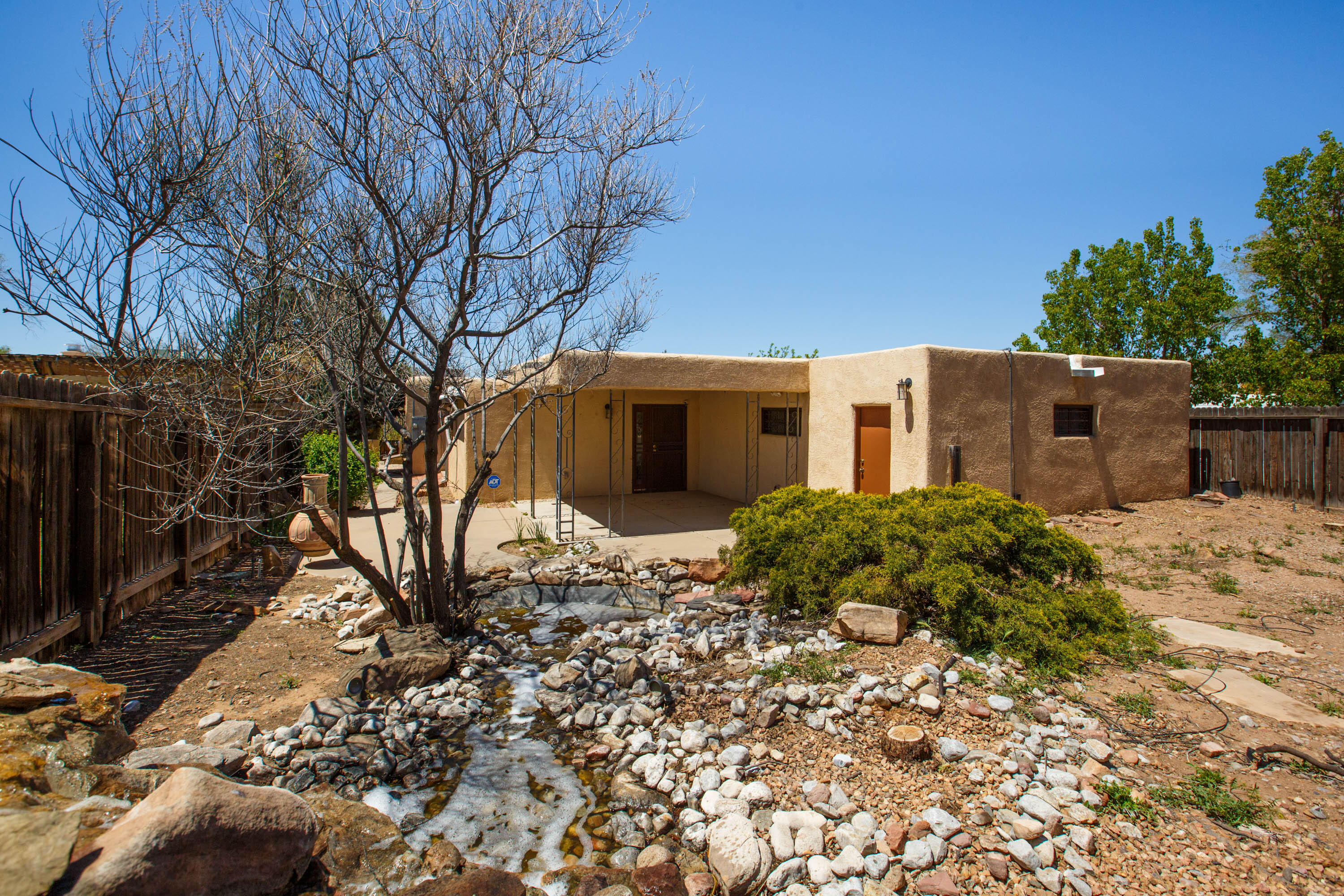 400 Amherst Drive SE, Albuquerque, New Mexico 87106, 2 Bedrooms Bedrooms, ,2 BathroomsBathrooms,Residential,For Sale,400 Amherst Drive SE,1061008