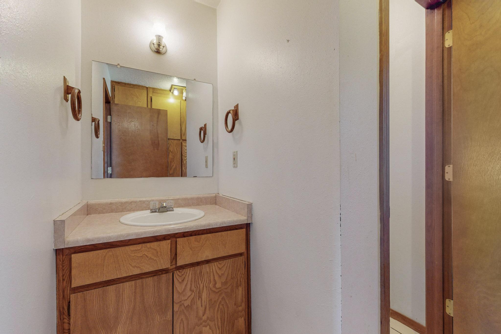 6 Shady Lane, Los Lunas, New Mexico 87031, 4 Bedrooms Bedrooms, ,4 BathroomsBathrooms,Residential,For Sale,6 Shady Lane,1061009