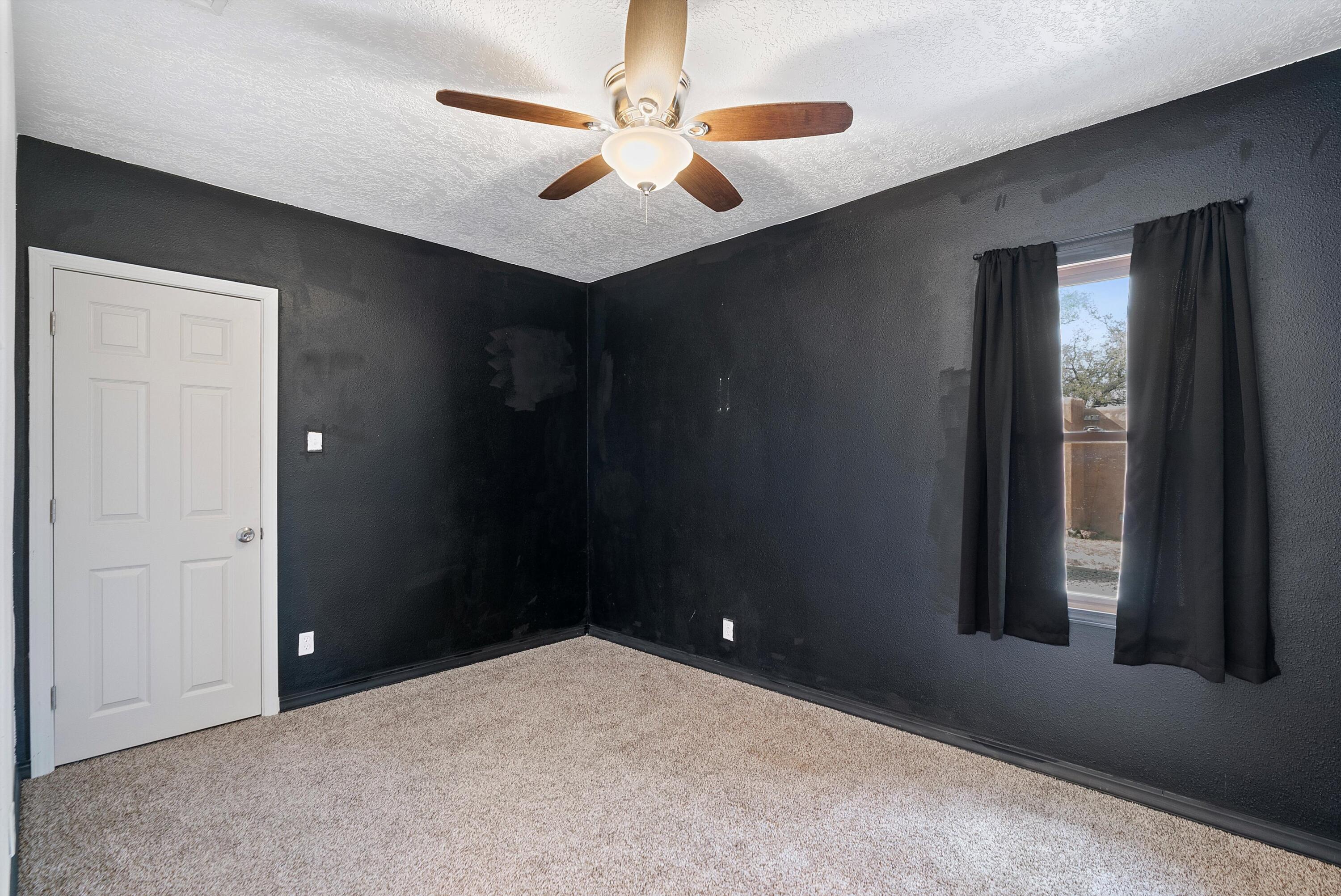 475 Loma Hermosa Drive NW, Albuquerque, New Mexico 87105, 4 Bedrooms Bedrooms, ,3 BathroomsBathrooms,Residential,For Sale,475 Loma Hermosa Drive NW,1061040