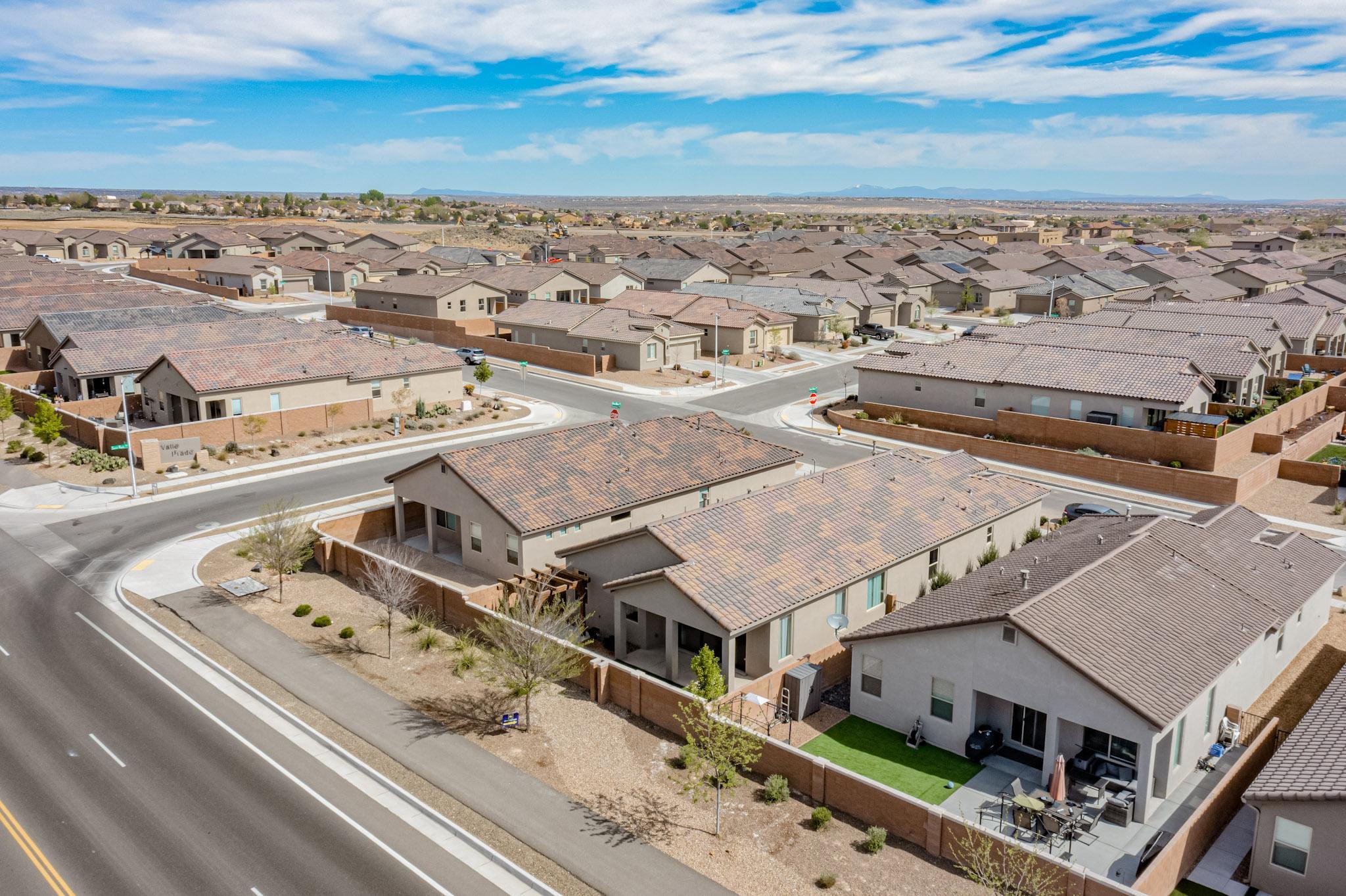 7364 Redbloom Road NW, Albuquerque, New Mexico 87114, 5 Bedrooms Bedrooms, ,3 BathroomsBathrooms,Residential,For Sale,7364 Redbloom Road NW,1061081