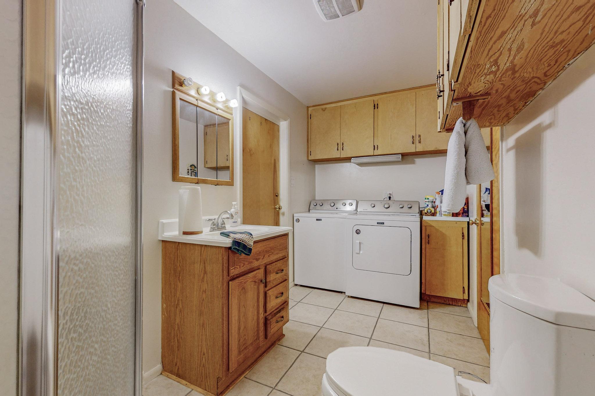 6900 Las Animas Avenue NE, Albuquerque, New Mexico 87110, 3 Bedrooms Bedrooms, ,3 BathroomsBathrooms,Residential,For Sale,6900 Las Animas Avenue NE,1061131
