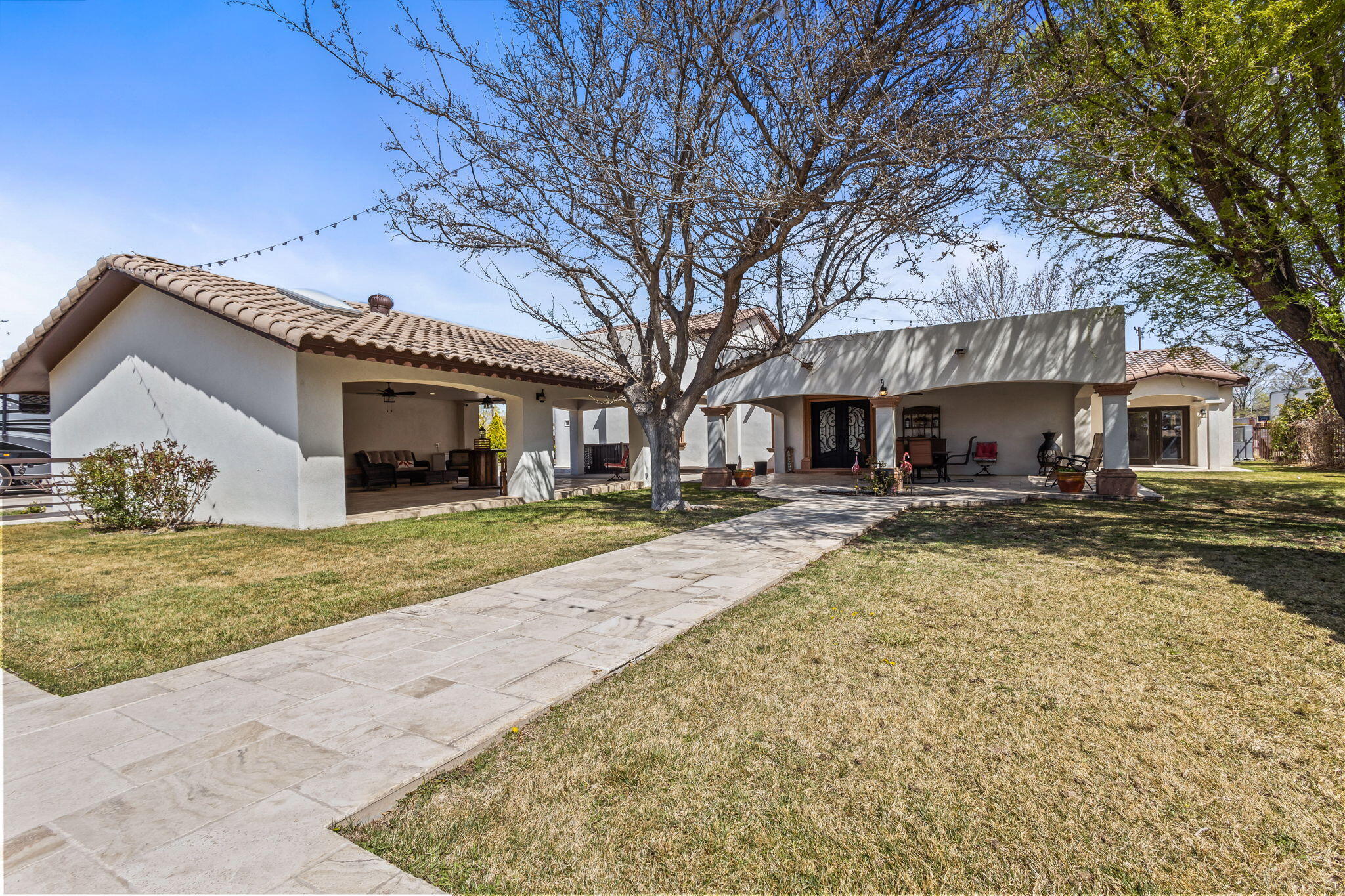 2733 Foothill Drive SW, Albuquerque, New Mexico 87105, 4 Bedrooms Bedrooms, ,4 BathroomsBathrooms,Residential,For Sale,2733 Foothill Drive SW,1061193