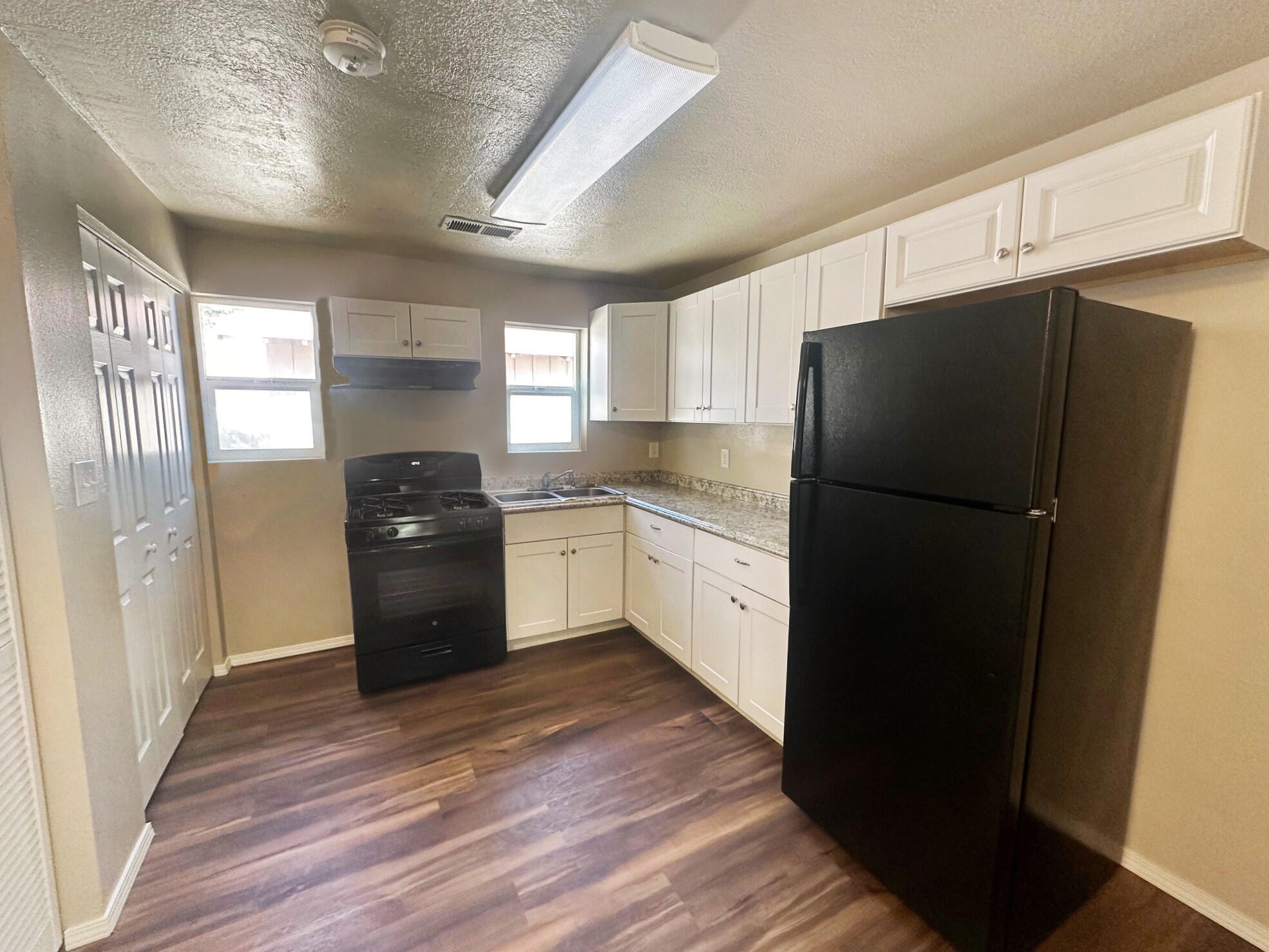 315 57th Street NW, Albuquerque, New Mexico 87105, 2 Bedrooms Bedrooms, ,1 BathroomBathrooms,Residential,For Sale,315 57th Street NW,1061261