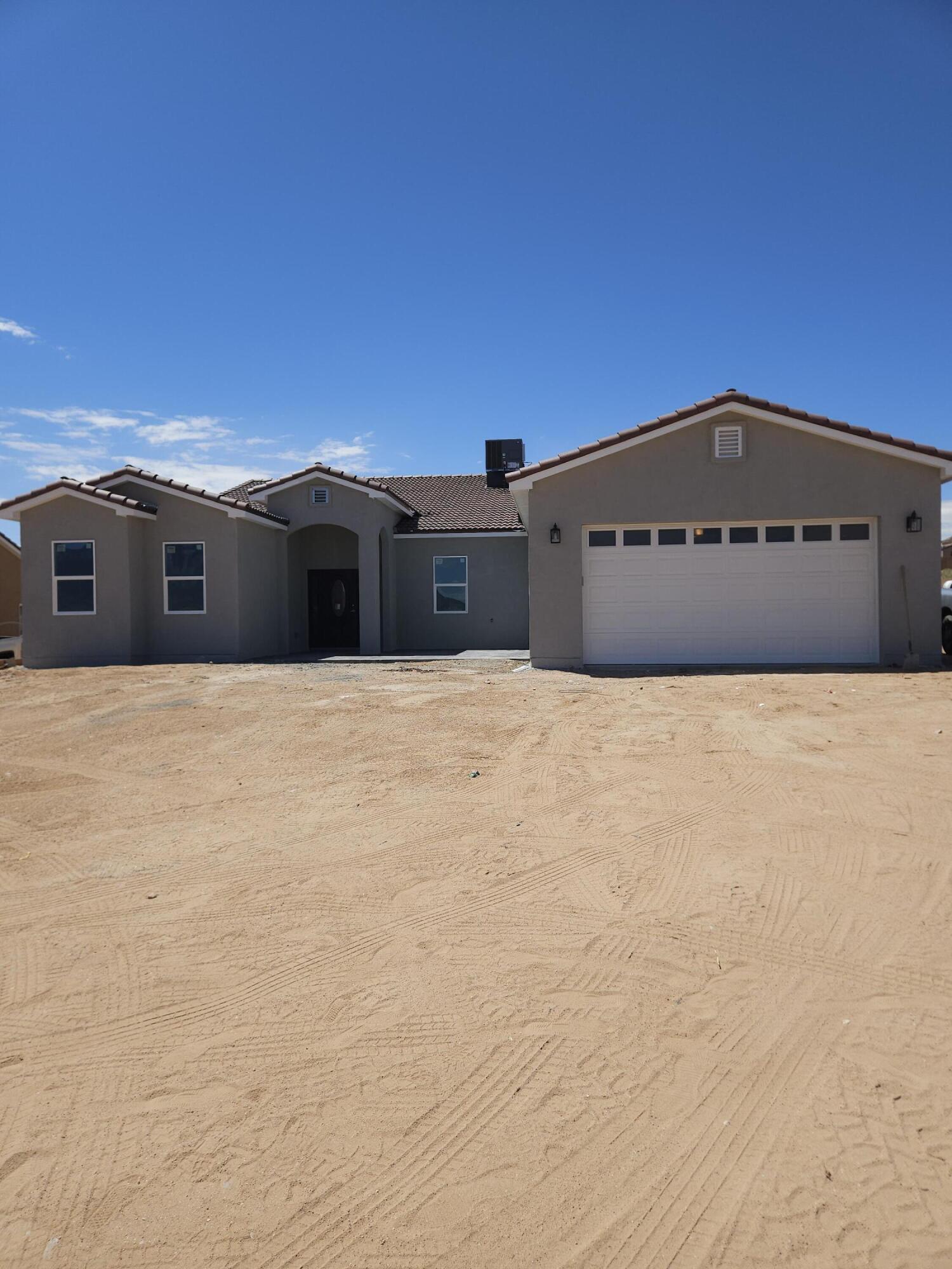 Beautiful New Construction in Rio Rancho. Currently under construction schedule your showing to see this Beautiful new listing.